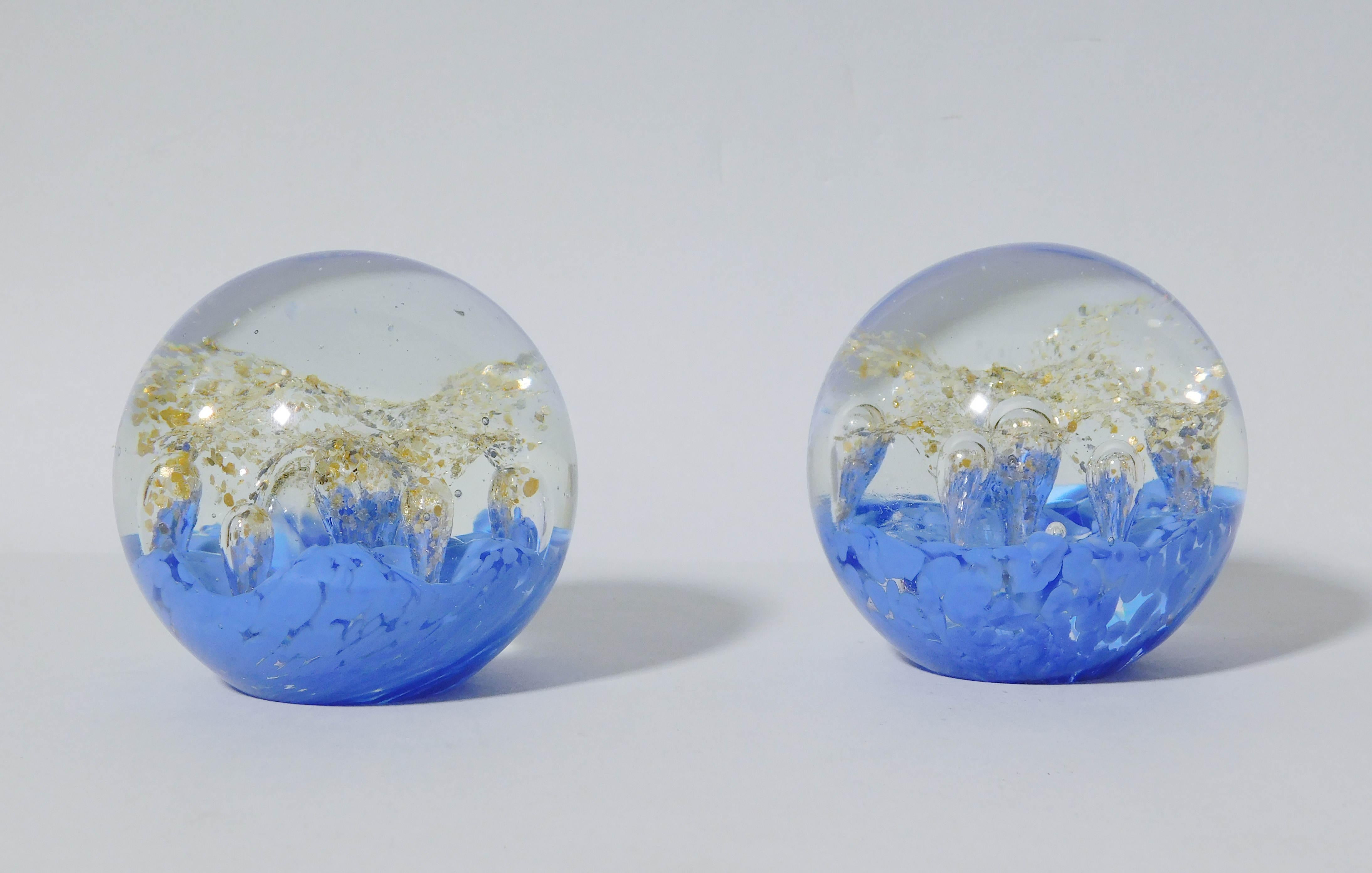 Briefbeschwerer aus blauem Muranoglas, 2 verfügbar im Zustand „Gut“ im Angebot in Los Angeles, CA