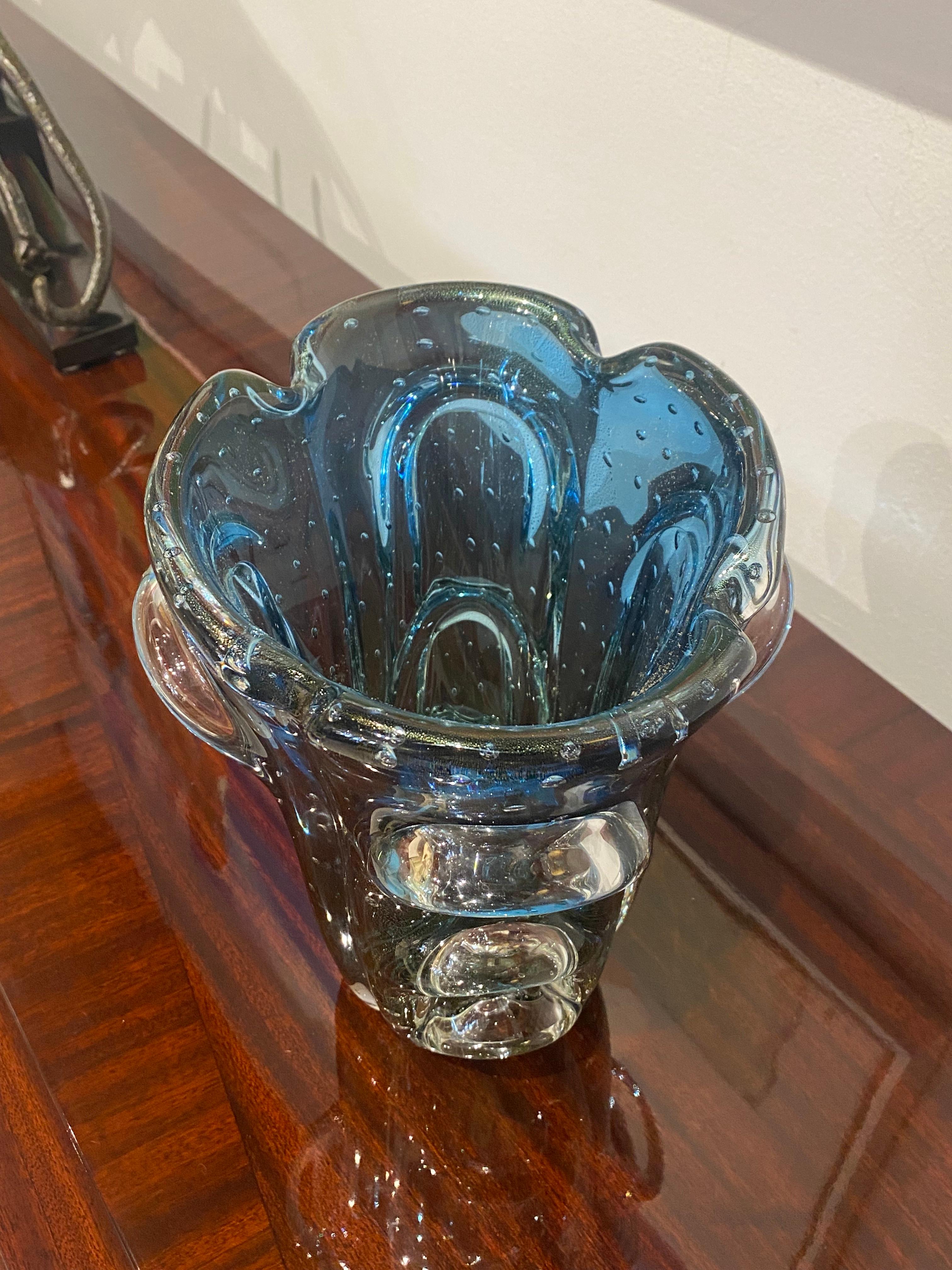 Post-Modern Blue Murano Glass Vase In Good Condition In Miami, FL
