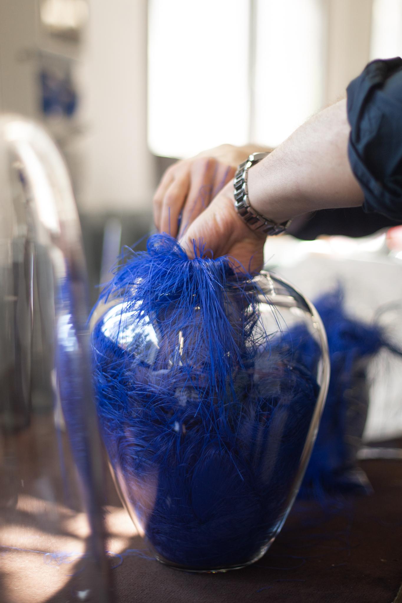 Vase aus blauem Muranoglas, Veleni von L+W, 2022, limitierte Auflage Sammlerstücke (21. Jahrhundert und zeitgenössisch) im Angebot