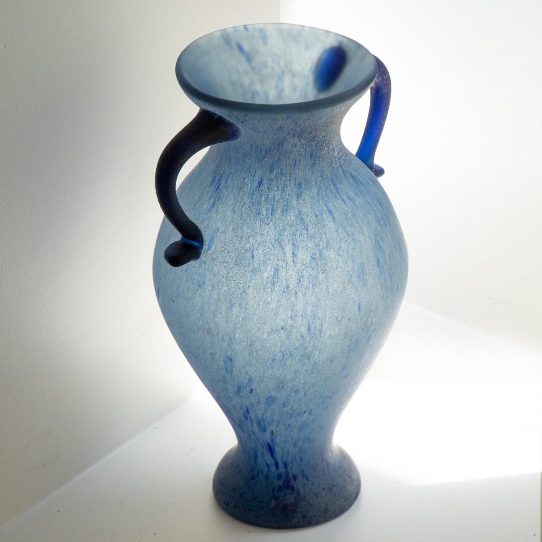 Blue Murano Scavo Glass Amphora Vase In Good Condition In Los Angeles, CA