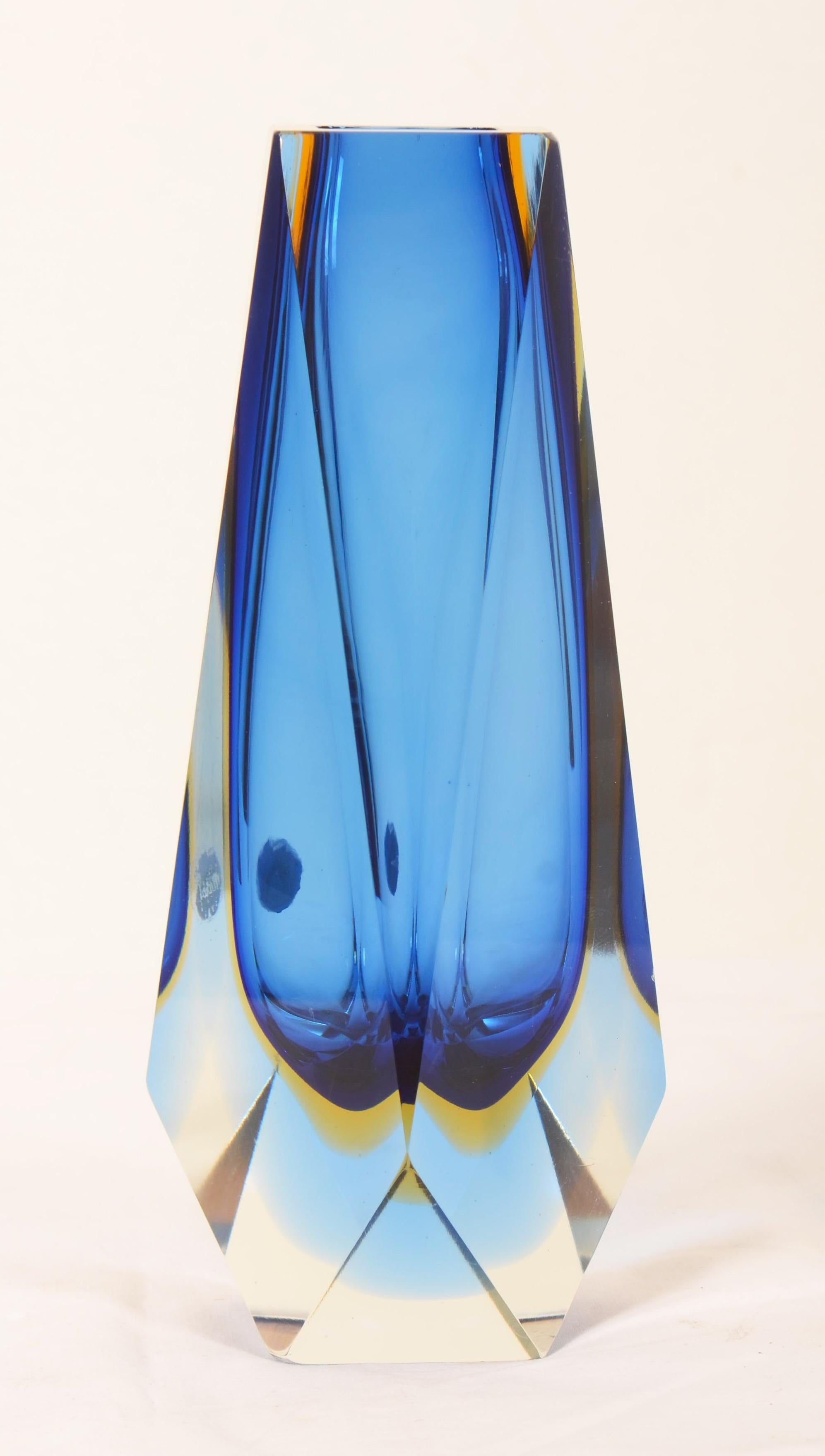 italien Vase en verre bleu de Murano Seguso Flavio Poli en vente