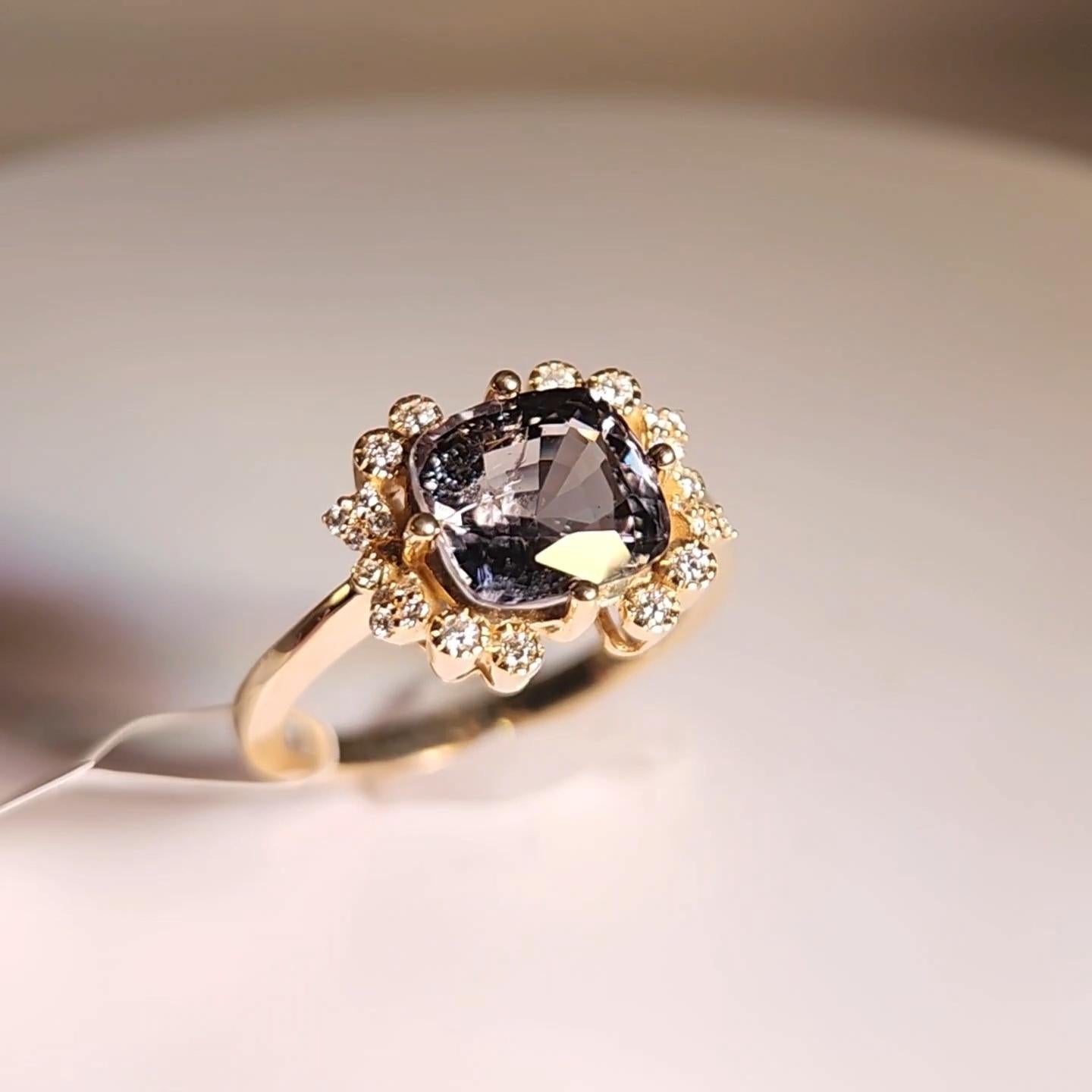 Blue Natural color change Spinel Gemstones  Ring 14 Karat Gold. For Sale 5