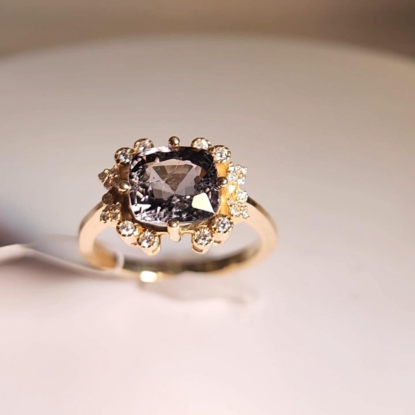 Blue Natural color change Spinel Gemstones  Ring 14 Karat Gold. For Sale 10