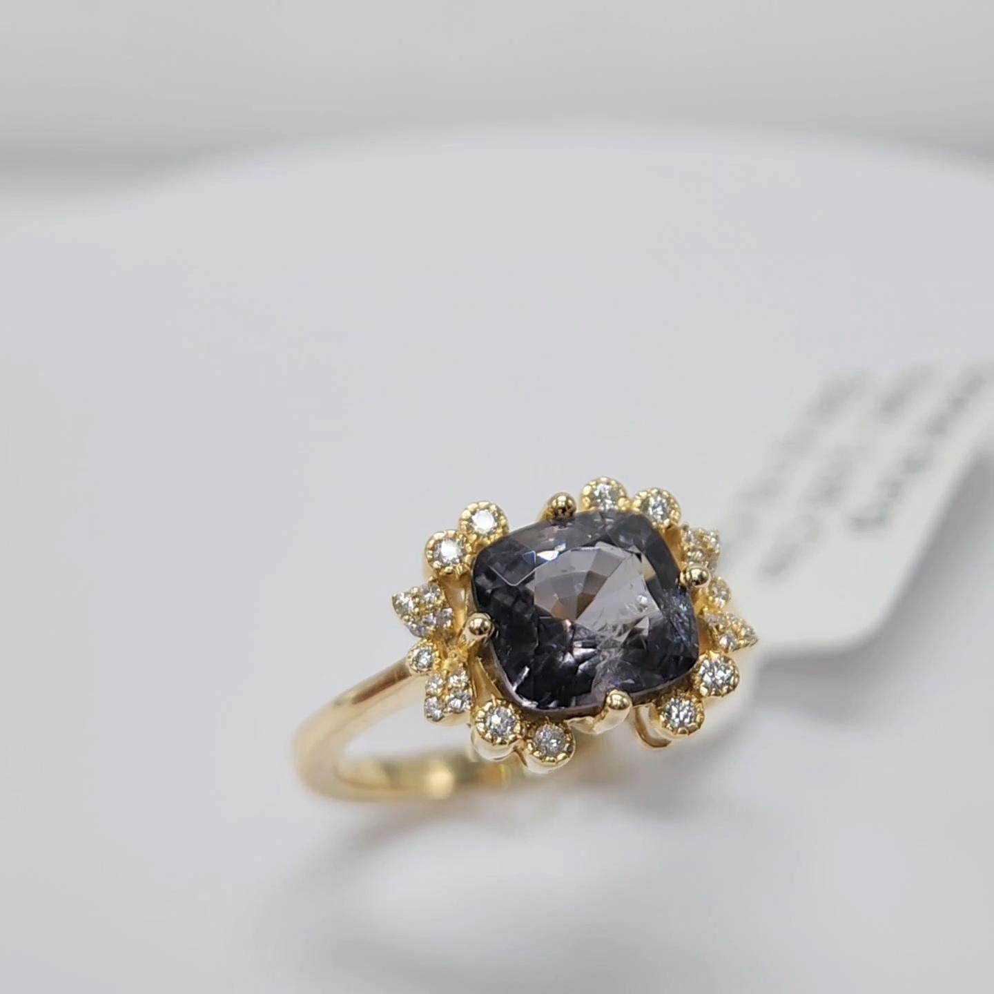 Blue Natural color change Spinel Gemstones  Ring 14 Karat Gold. In New Condition For Sale In Brooklyn, NY