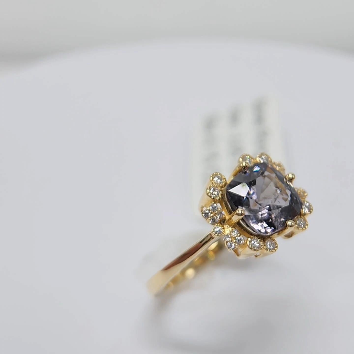 Women's Blue Natural color change Spinel Gemstones  Ring 14 Karat Gold. For Sale