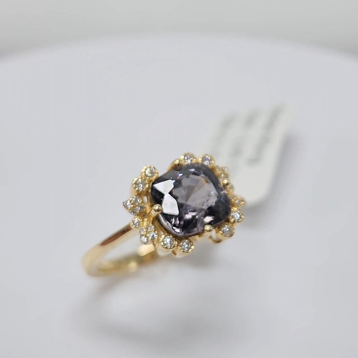Blue Natural color change Spinel Gemstones  Ring 14 Karat Gold. For Sale 1