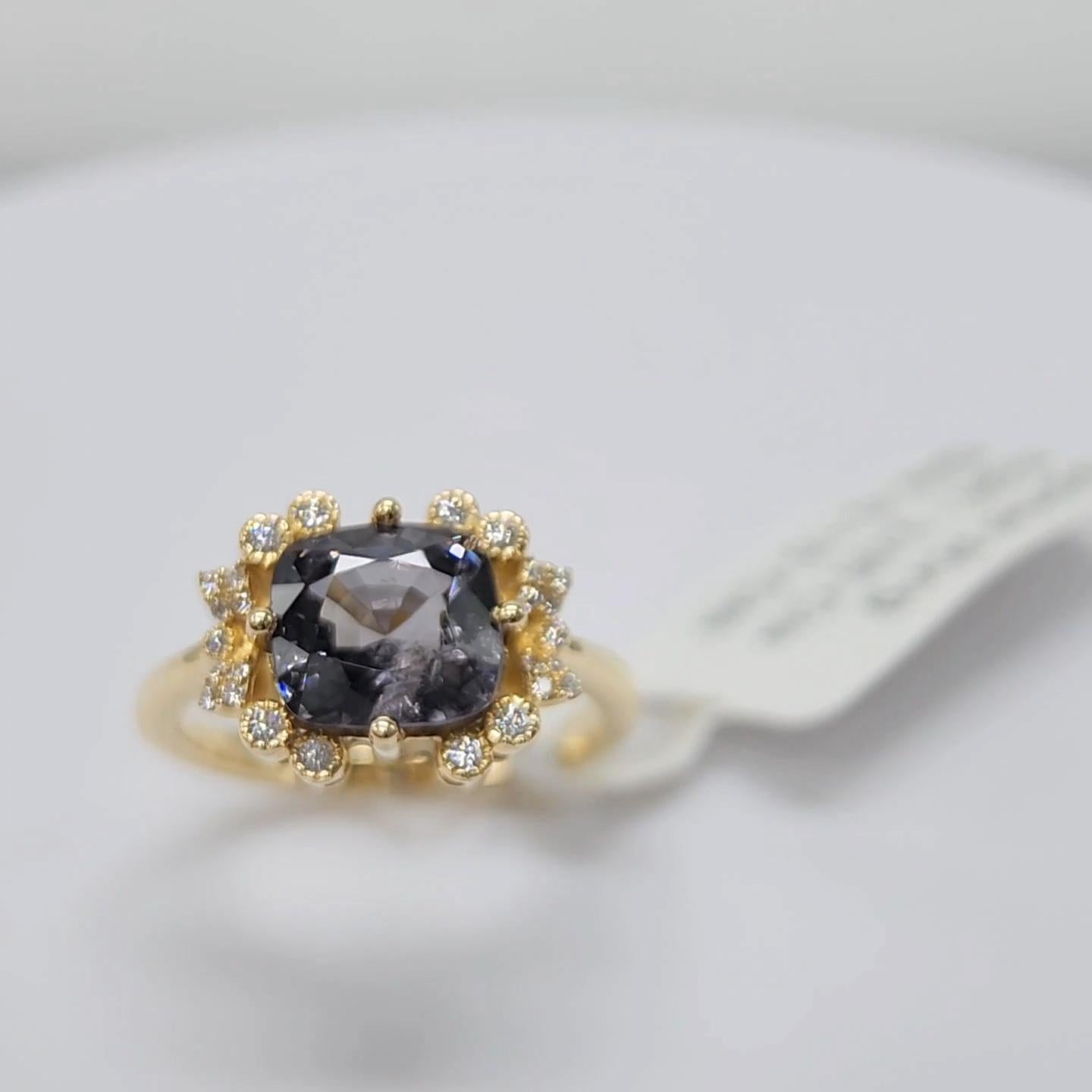 Blue Natural color change Spinel Gemstones  Ring 14 Karat Gold. For Sale 2