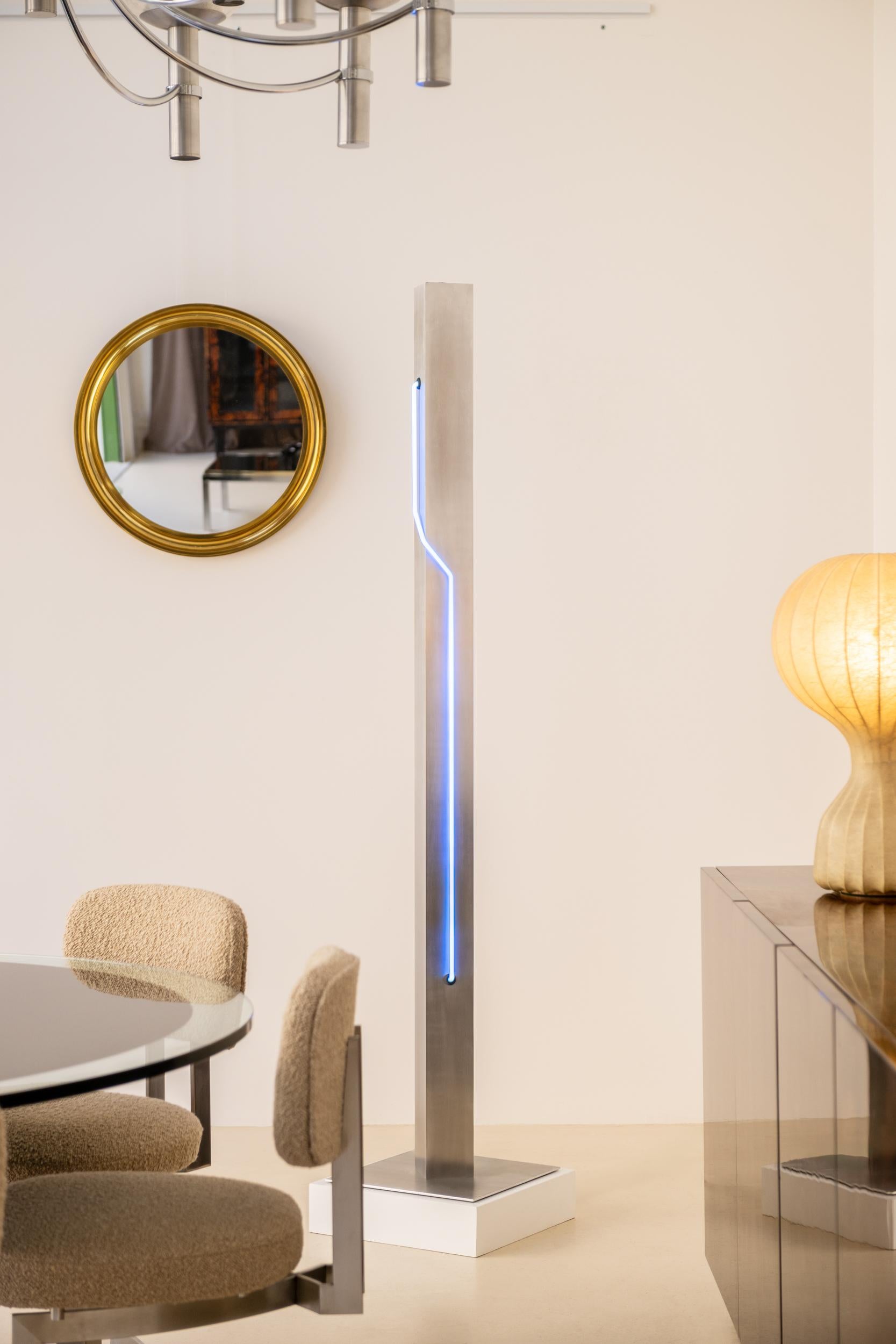 Lámpara de pie de acero neón azul de Rudi Stern y Dan Blue para Kovacs, 1983 en venta 6