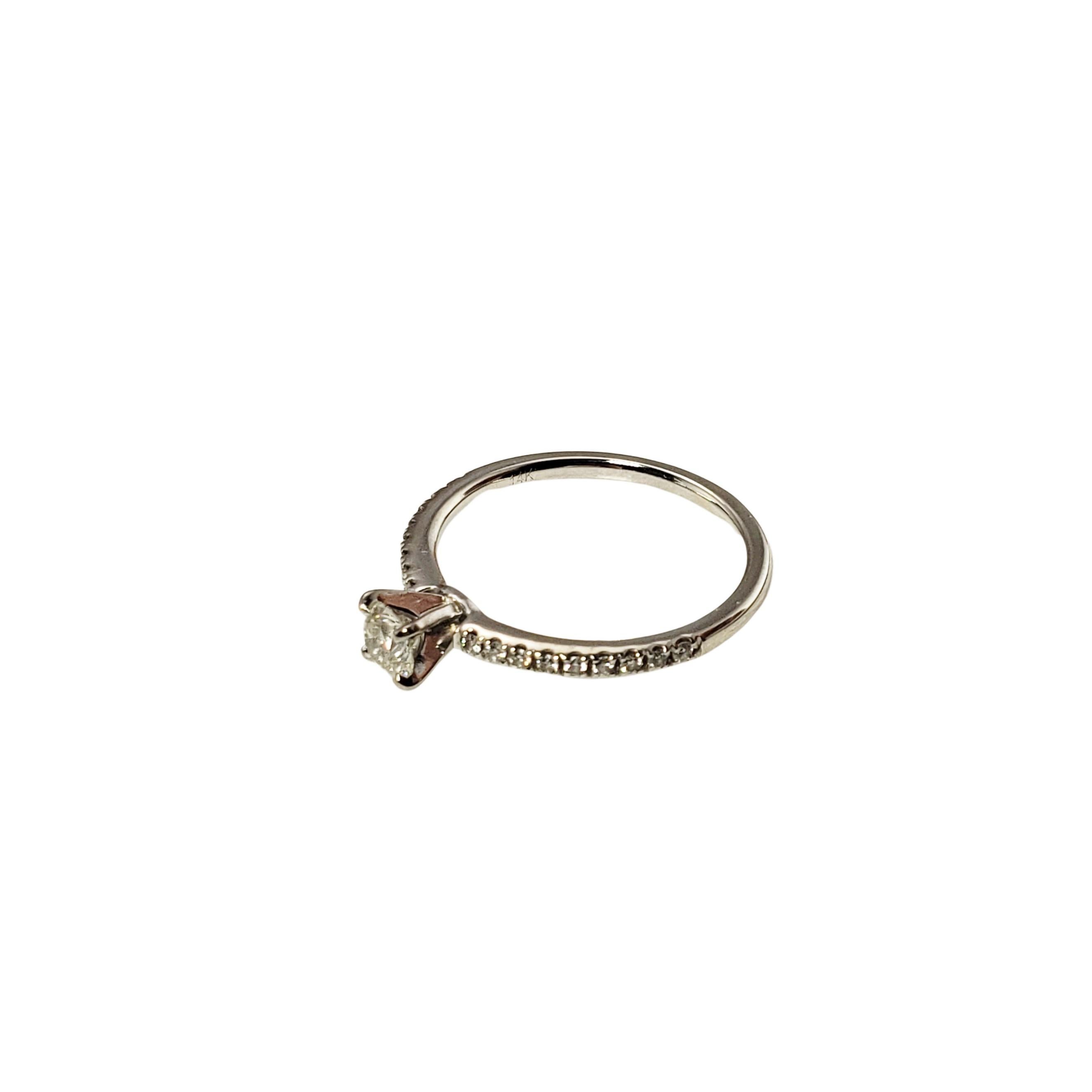 Women's Blue Nile 14 Karat White Gold Diamond Engagement Ring GIA Certified For Sale
