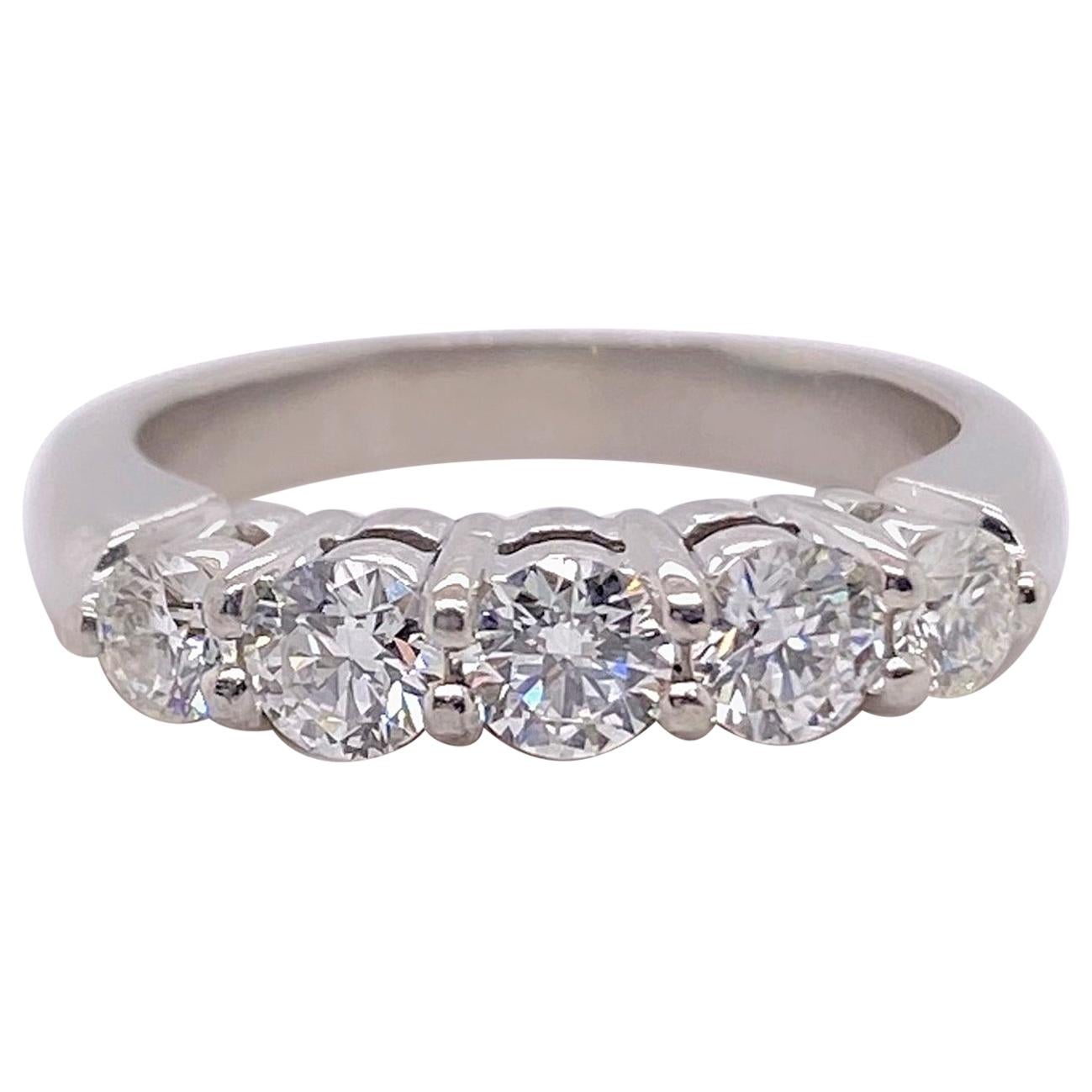 Blue Nile 5 Round Diamond 0.85 Carat Anniversary Band Ring in Platinum