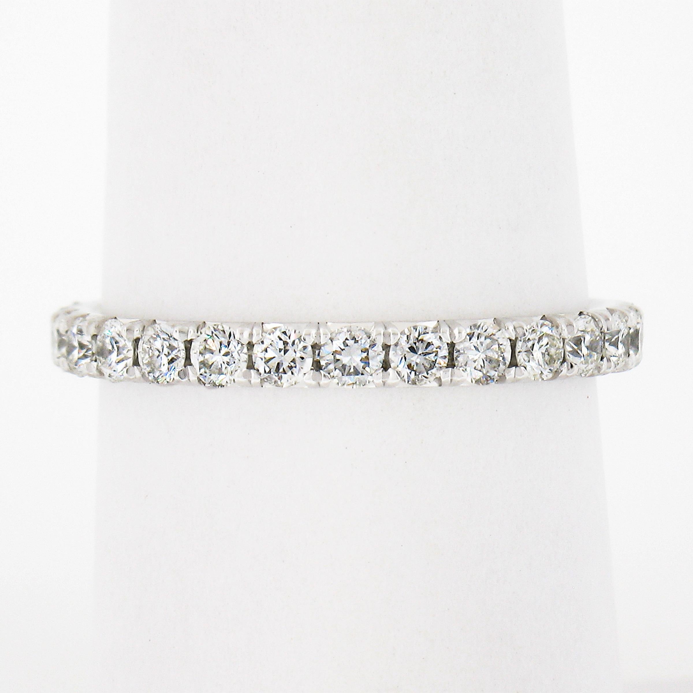 Blue NIle - Anneau de mariage éternel en platine .950 1.08ctw Pave Diamond Stack Excellent état - En vente à Montclair, NJ
