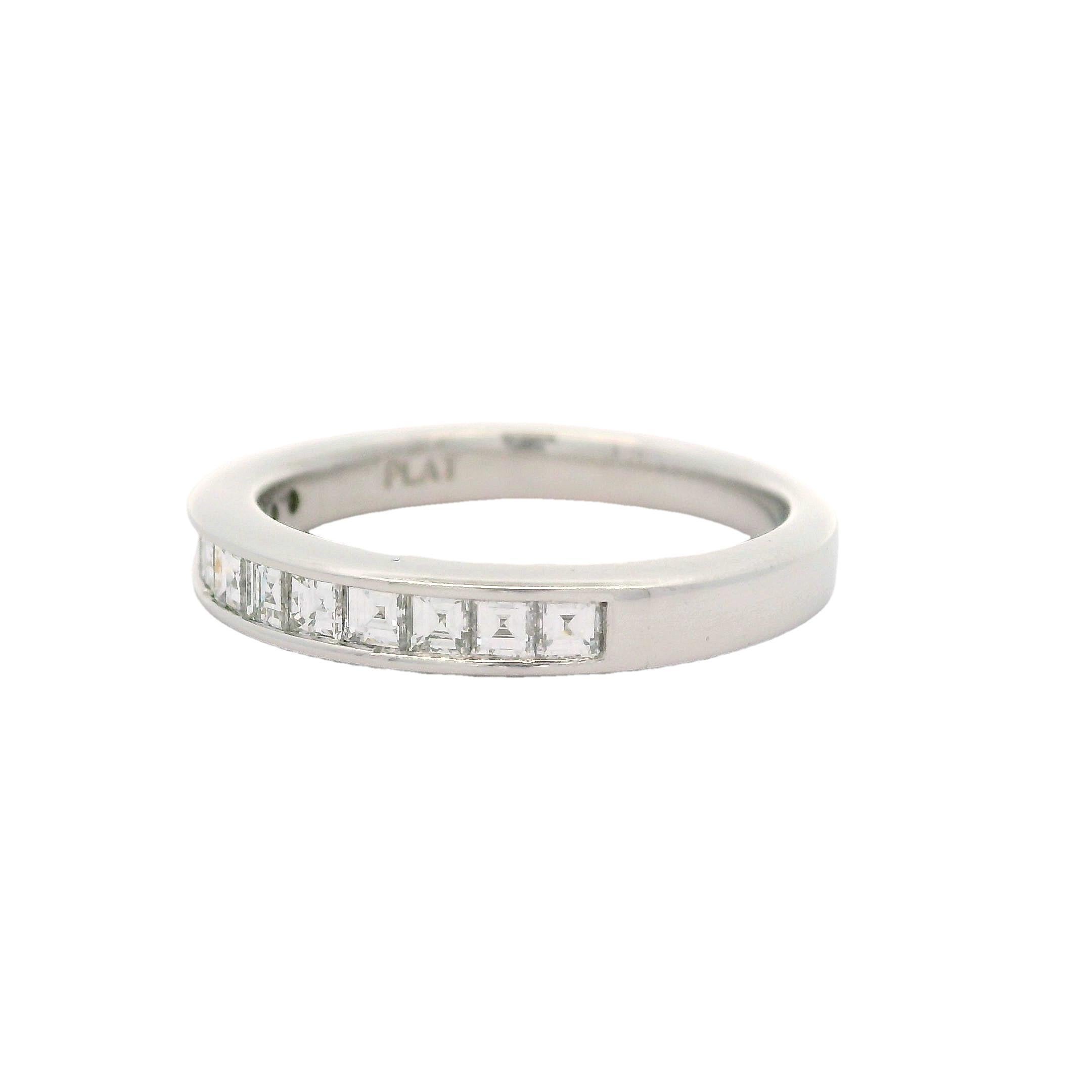 Blauer Nile Platin 0,60ctw Channel Set Quadratischer Stufen Diamant-Hochzeitsring im Angebot 4