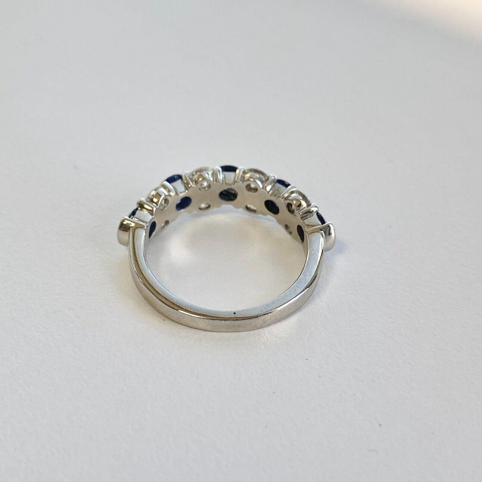 Ring aus Platin mit blauem Nile-Saphir und Diamant im Zustand „Hervorragend“ im Angebot in Los Angeles, CA