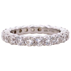 Blue Nile Round Diamond 2.07 Carat Full Circle Eternity Band en platine