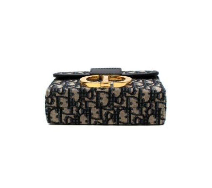 Blue Oblique 30 Montaigne Box Bag In Good Condition For Sale In London, GB