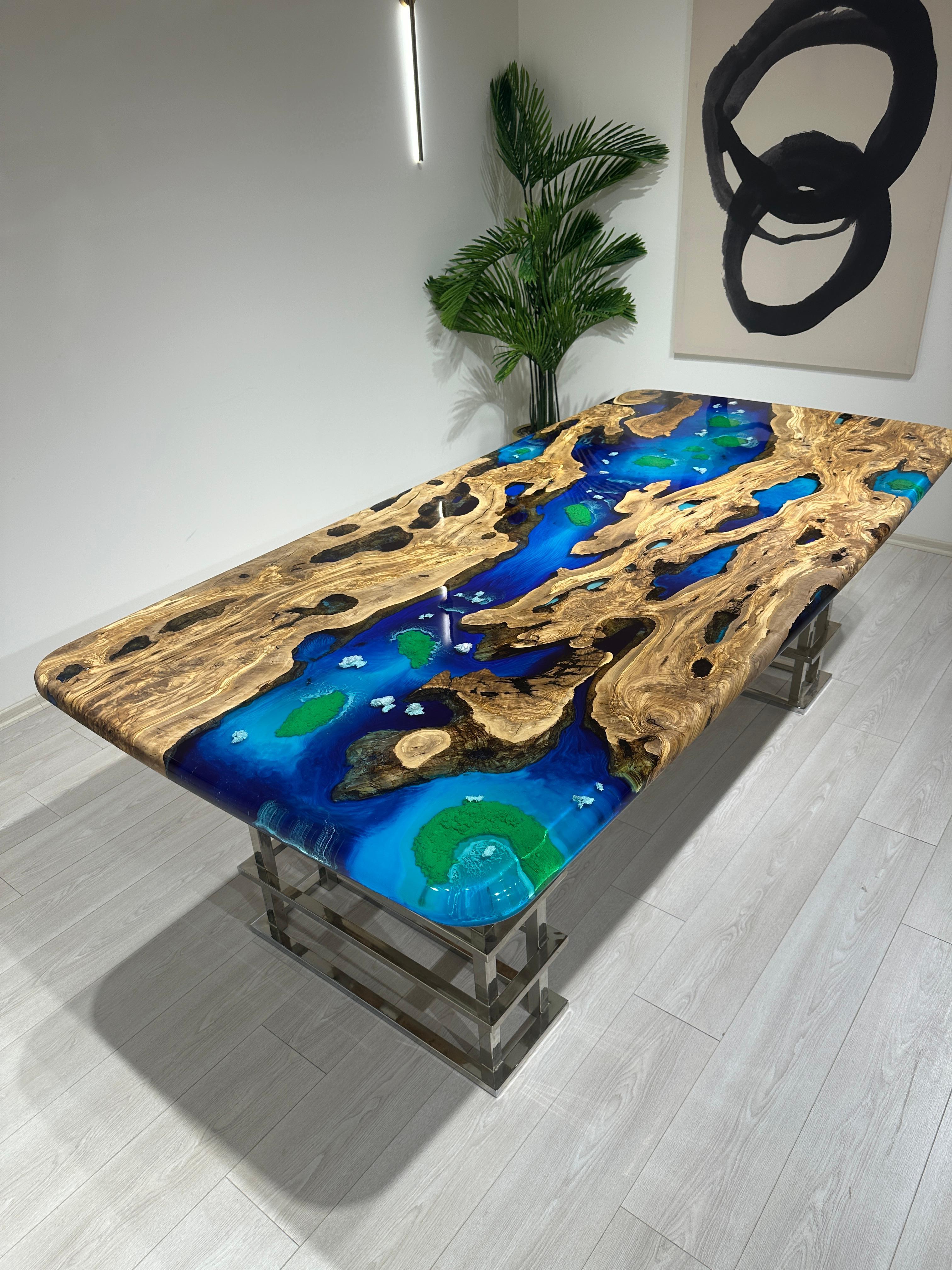 Tavolo da pranzo in resina epossidica blu Oliver - Tavolo in resina personalizzato - Tavolo Wood in vendita 4