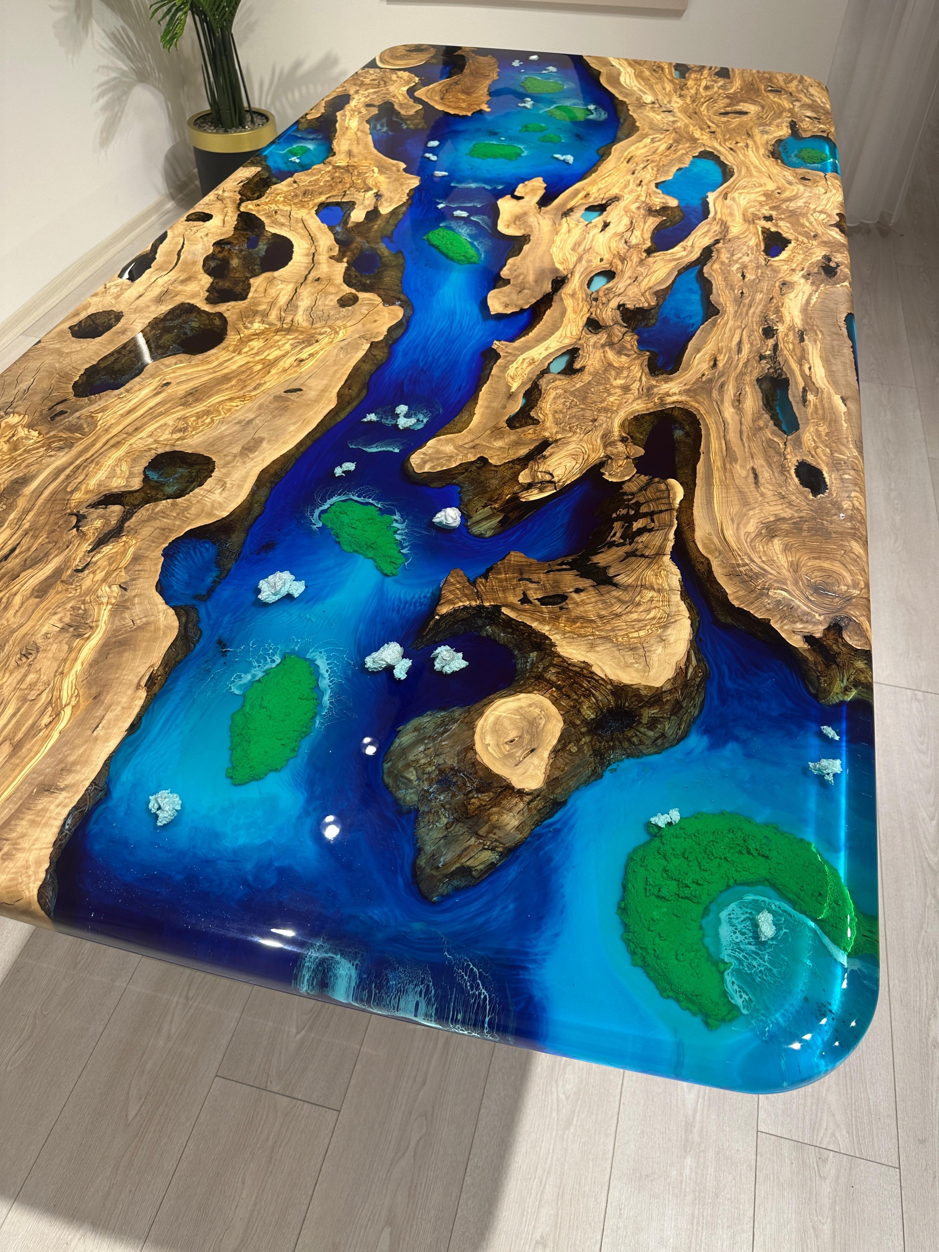 Tavolo da pranzo in resina epossidica blu Oliver - Tavolo in resina personalizzato - Tavolo Wood in vendita 6