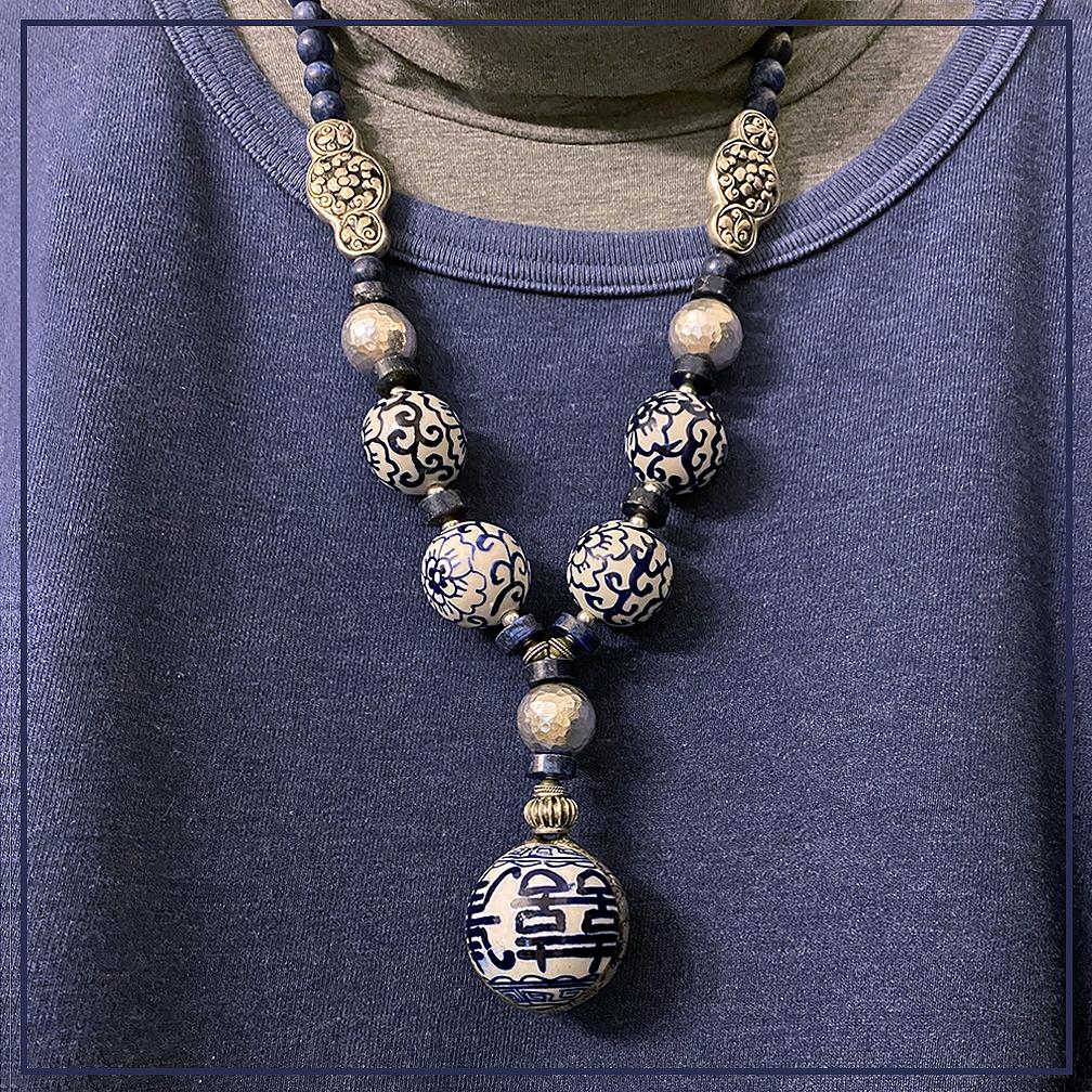 Artisan Blue on White Porcelain and Lapis Lazuli Pendant Necklace For Sale