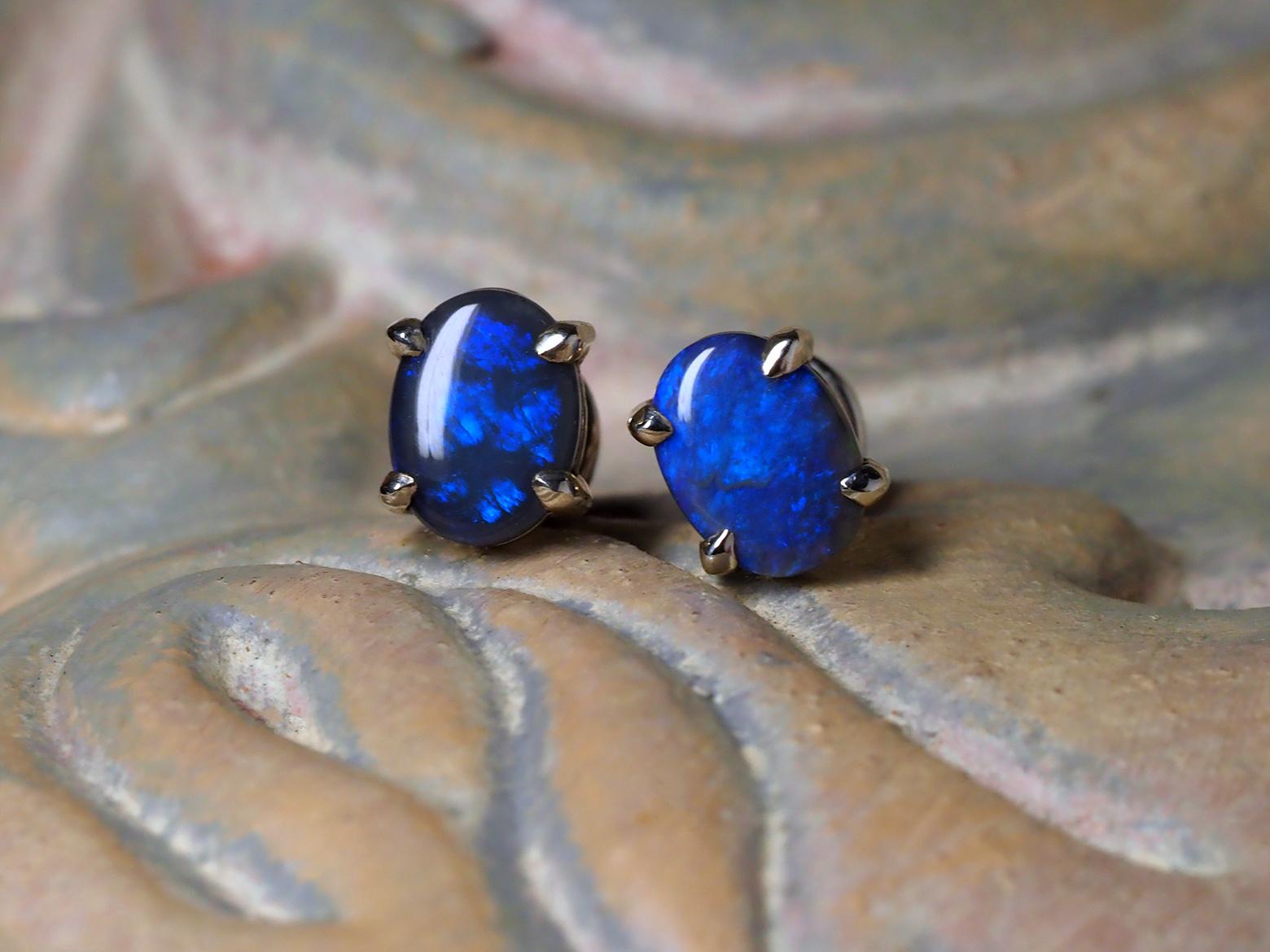 Artiste Boucles d'oreilles argent Opale bleue Opale naturelle d'Australie Pierre précieuse de 2,6 carats Cadeau d'épouse en vente