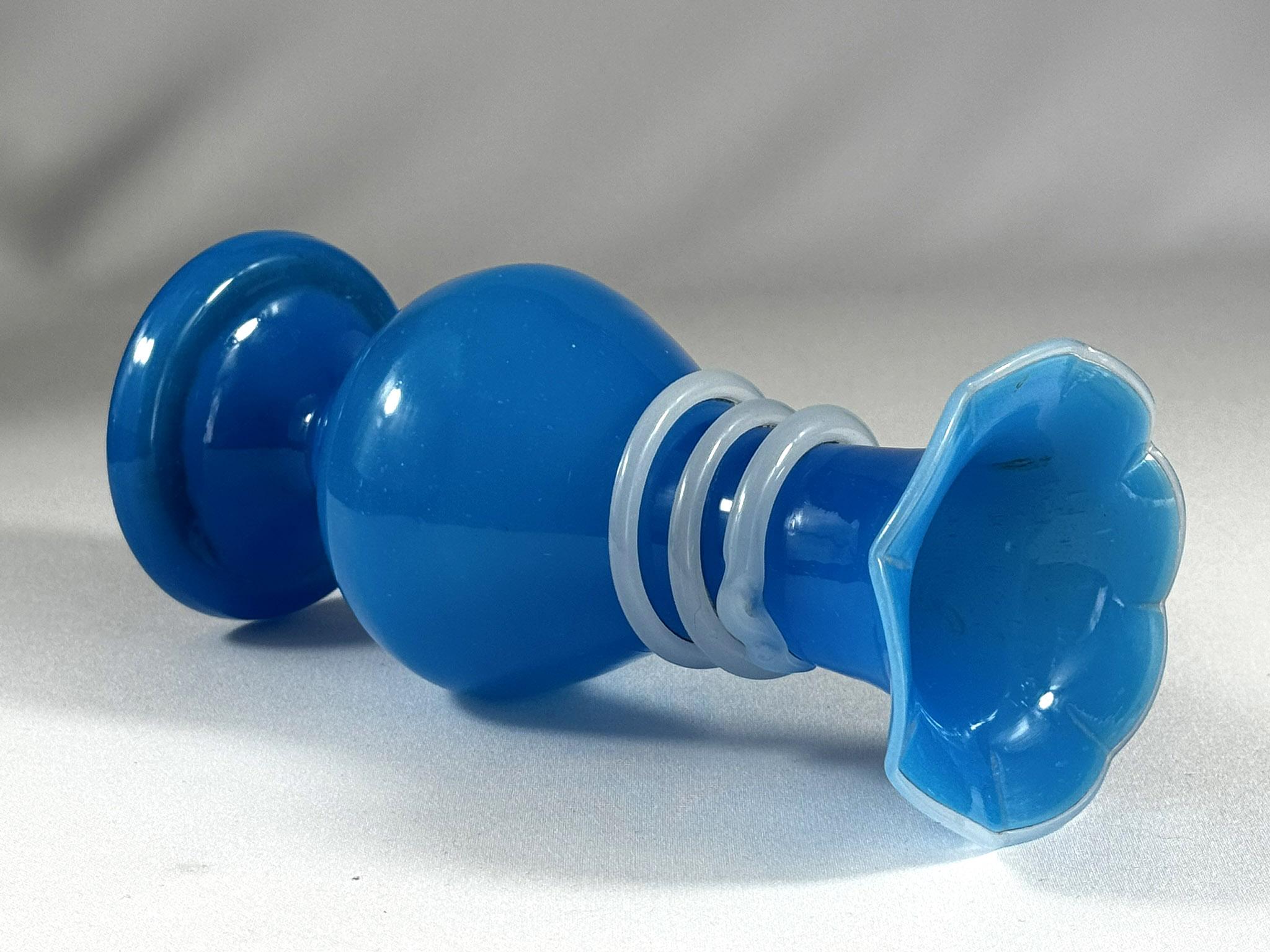 Blue Opaline glass vase with snake-shaped spiral  19 th century For Sale 2
