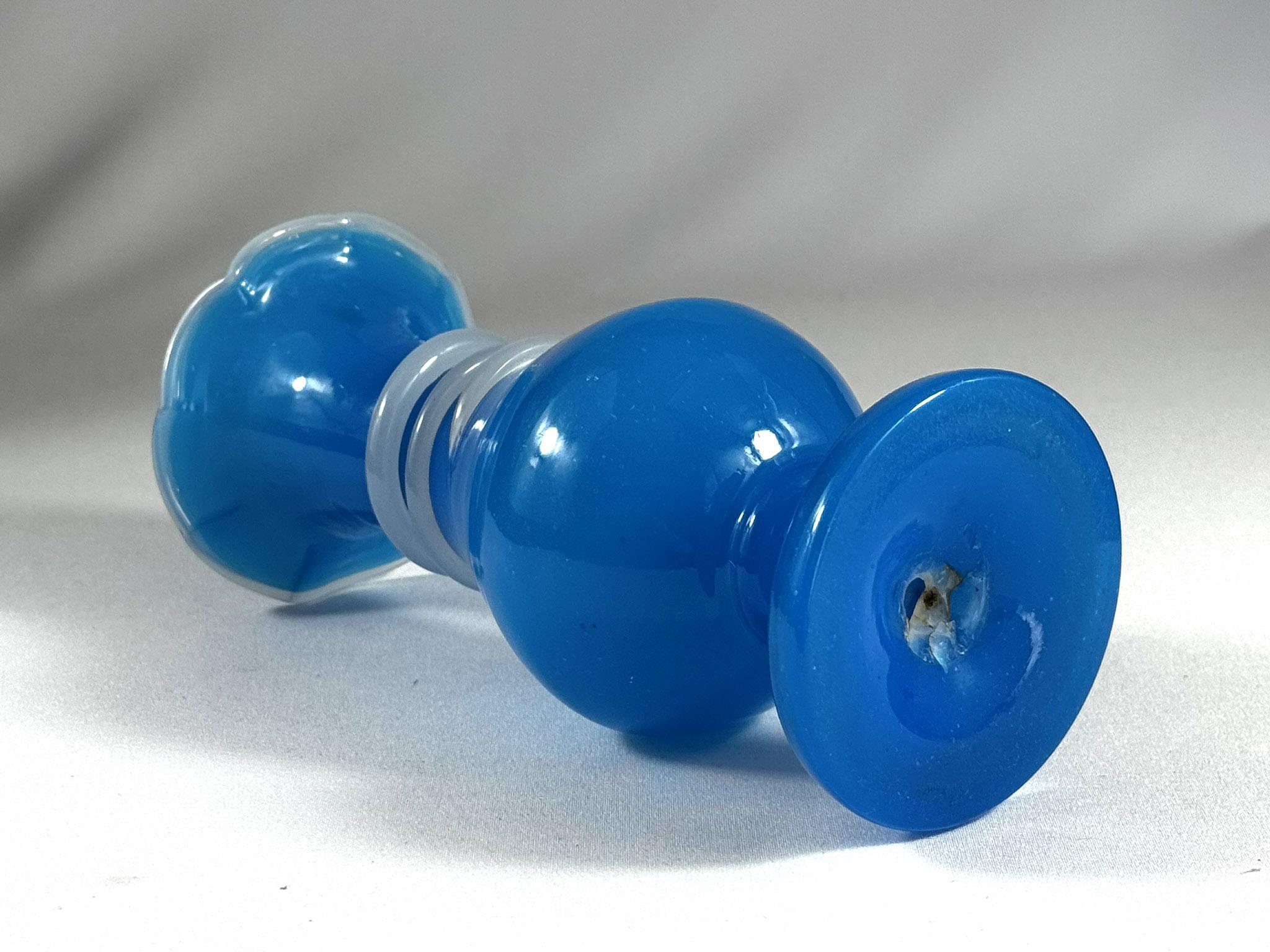 Blue Opaline glass vase with snake-shaped spiral  19 th century For Sale 3