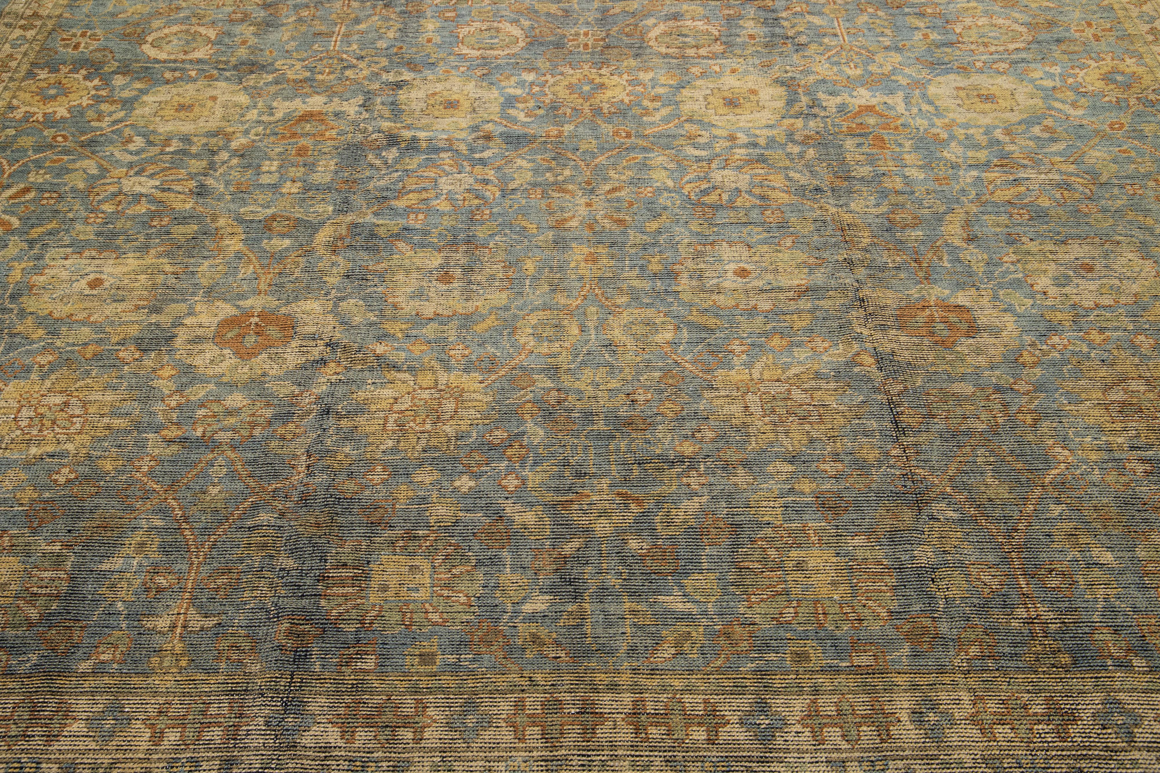 Blauer Oushak-Wollteppich, modern, handgefertigt mit Blumenmotiv (21. Jahrhundert und zeitgenössisch) im Angebot