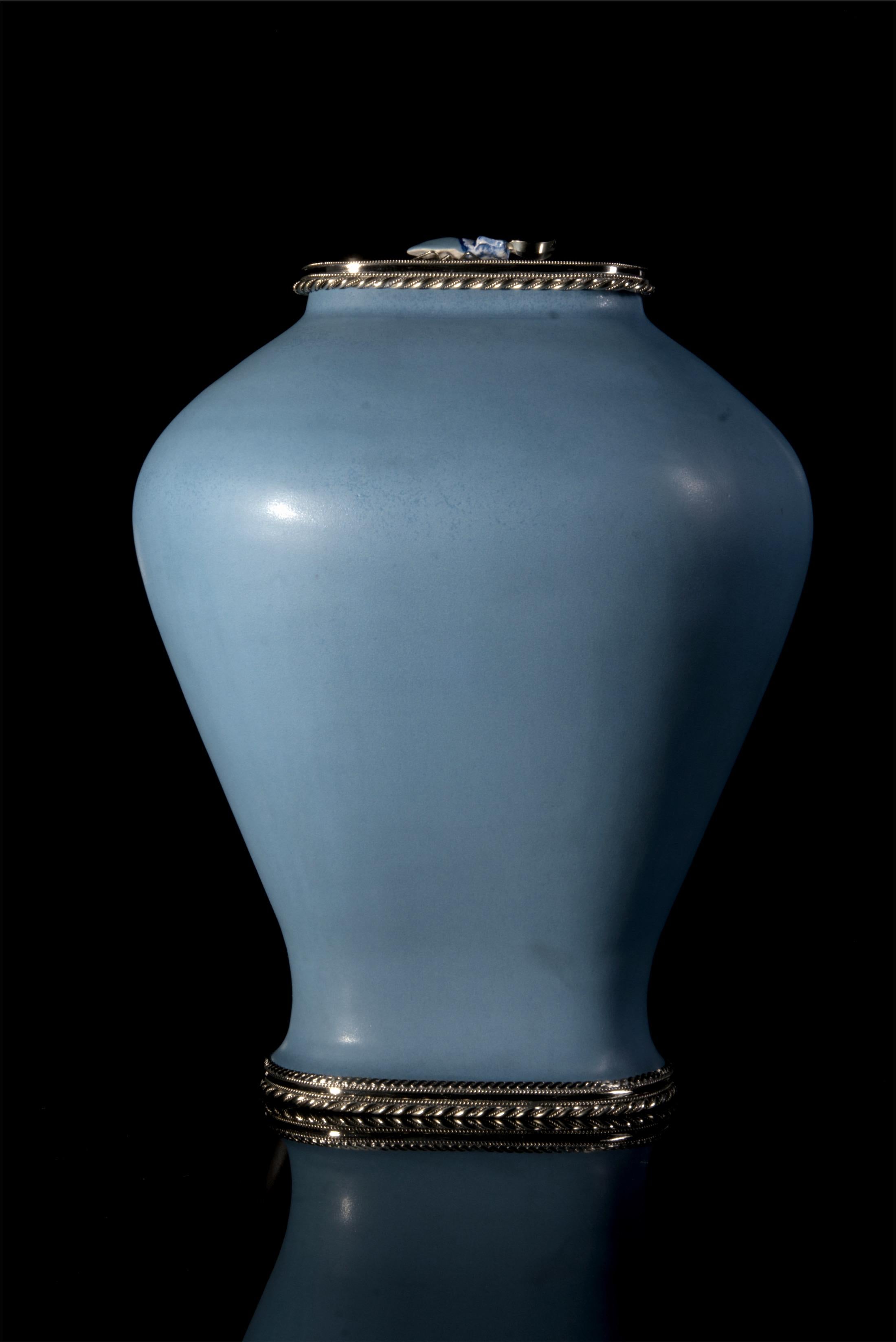 Blue Oval Jar by Estudio Guerrero Made with Glazed Ceramic and White Metal In New Condition In Guadalajara, Jalisco