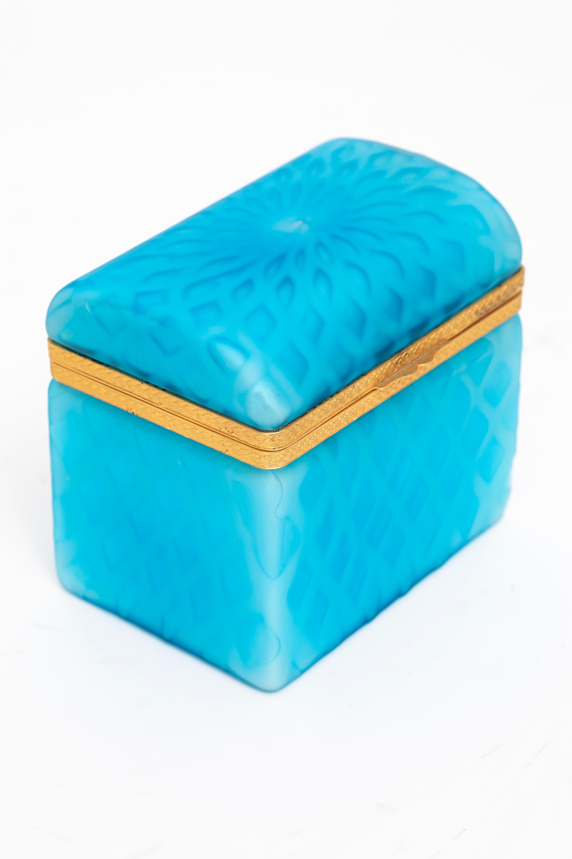 Blue over White Double Overlay Ormolu Mounted Cased Glass Rectangular Box For Sale 2