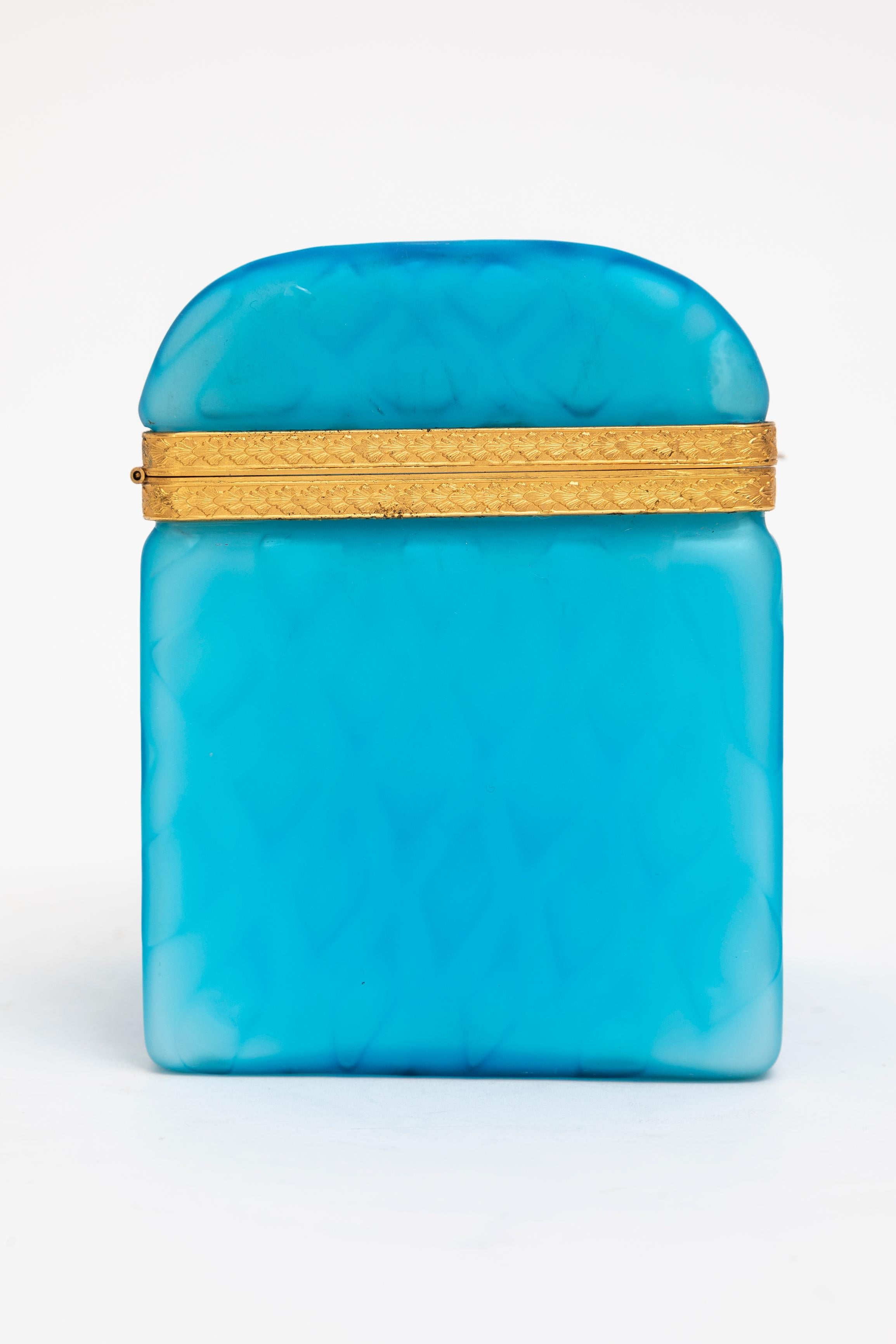 Blue over White Double Overlay Ormolu Mounted Cased Glass Rectangular Box In Good Condition For Sale In New York, NY