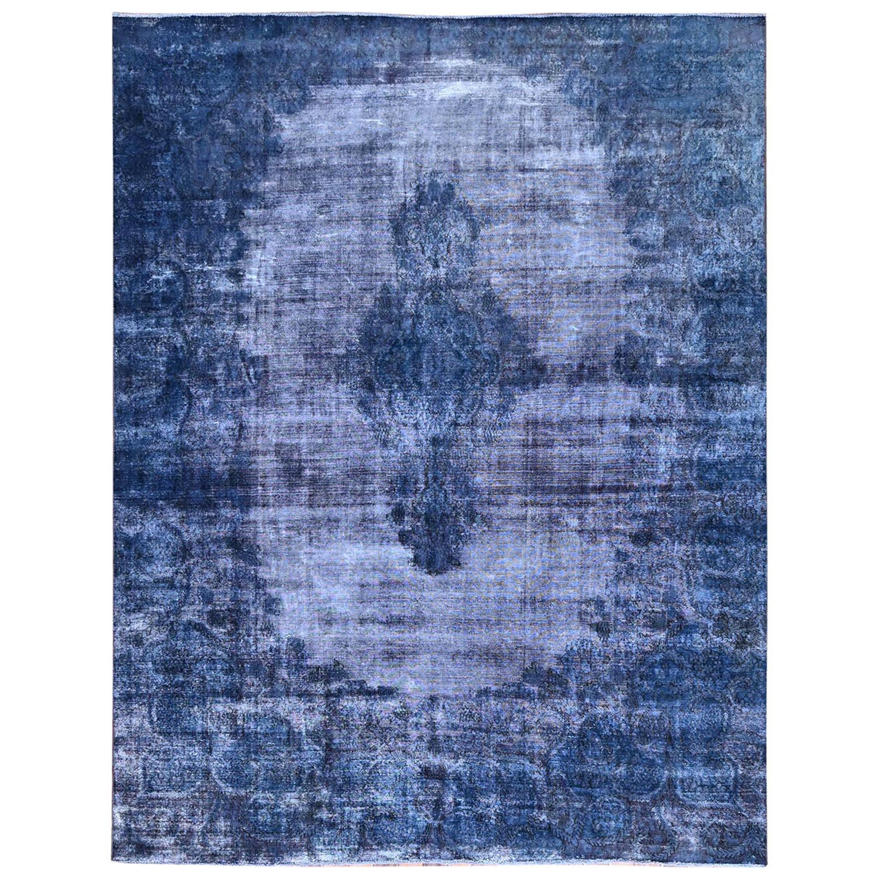 Blauer Overdyed Vintage Persischer Kerman Teppich aus weicher Wolle im Distressed-Stil, handgeknüpft, sauber