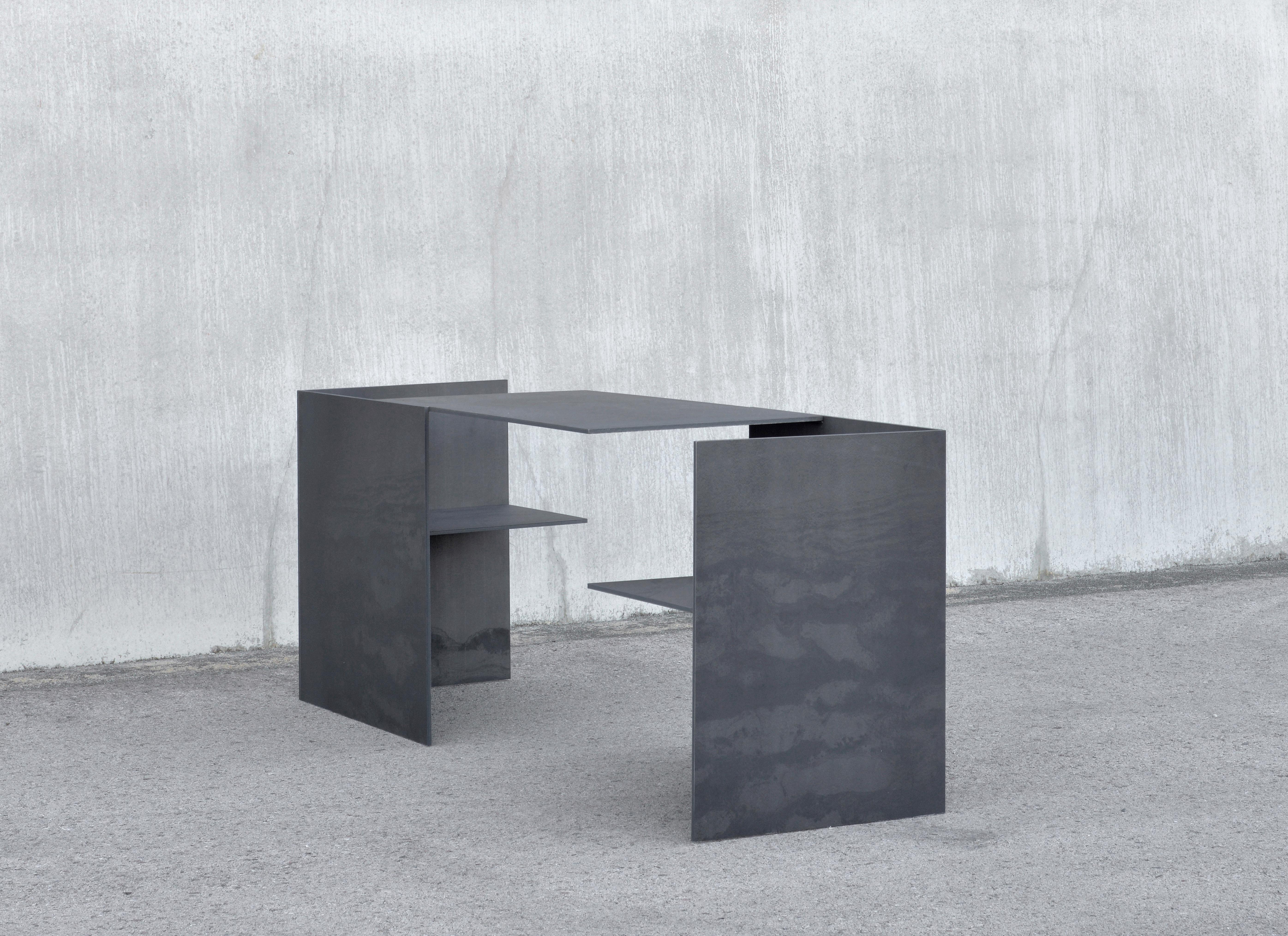 Scrivania a doppia seduta in acciaio blu ossidato Contemporary MSB 302.2 di M.Subiràs in vendita 2