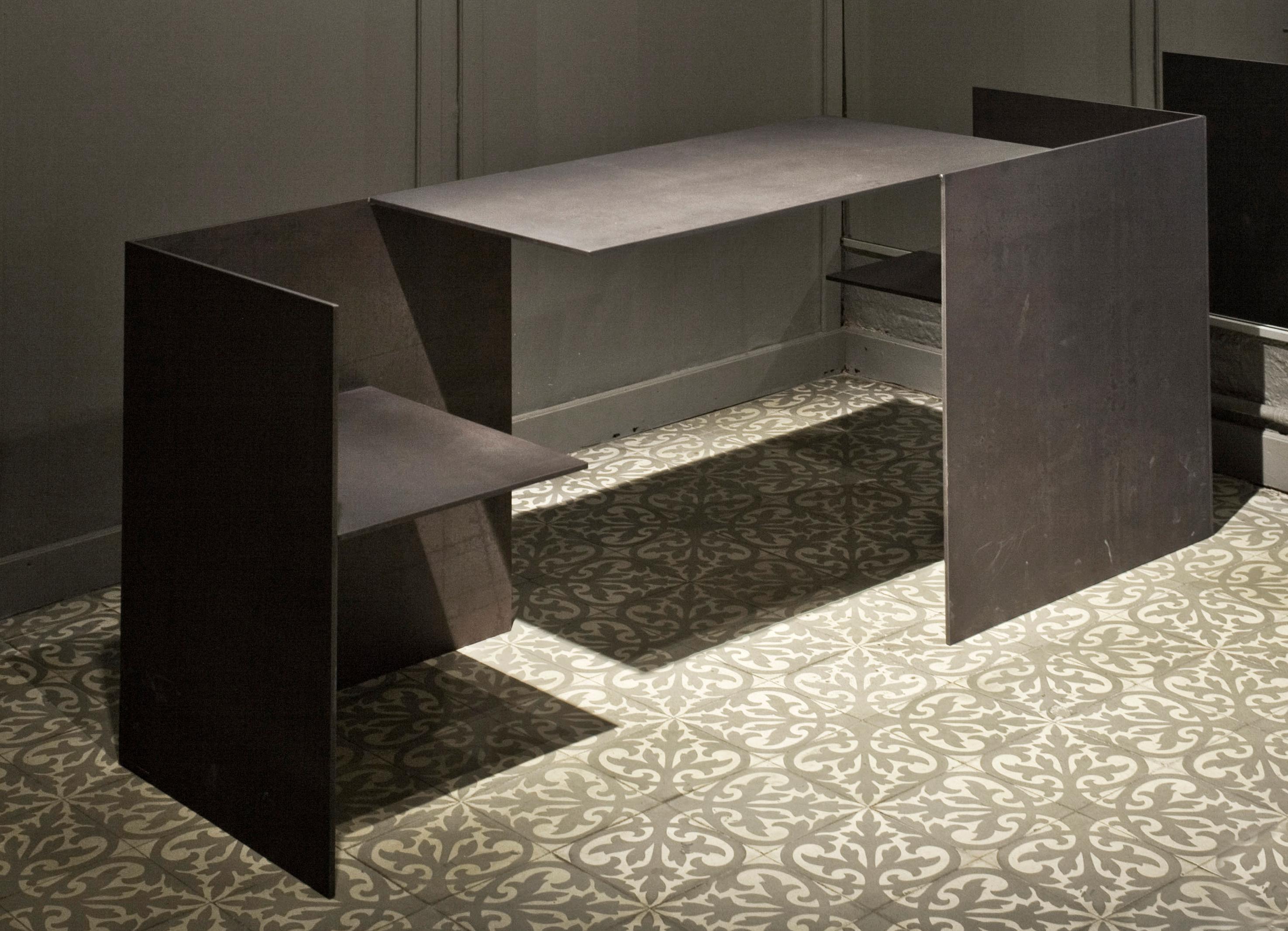 Scrivania a doppia seduta in acciaio blu ossidato Contemporary MSB 302.2 di M.Subiràs in vendita 3