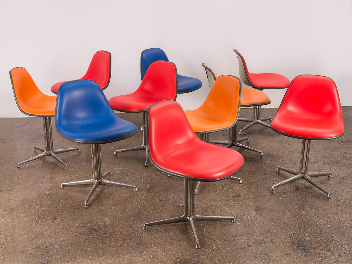 Blue Padded La Fonda Eames Chair for Herman Miller In Good Condition In Brooklyn, NY