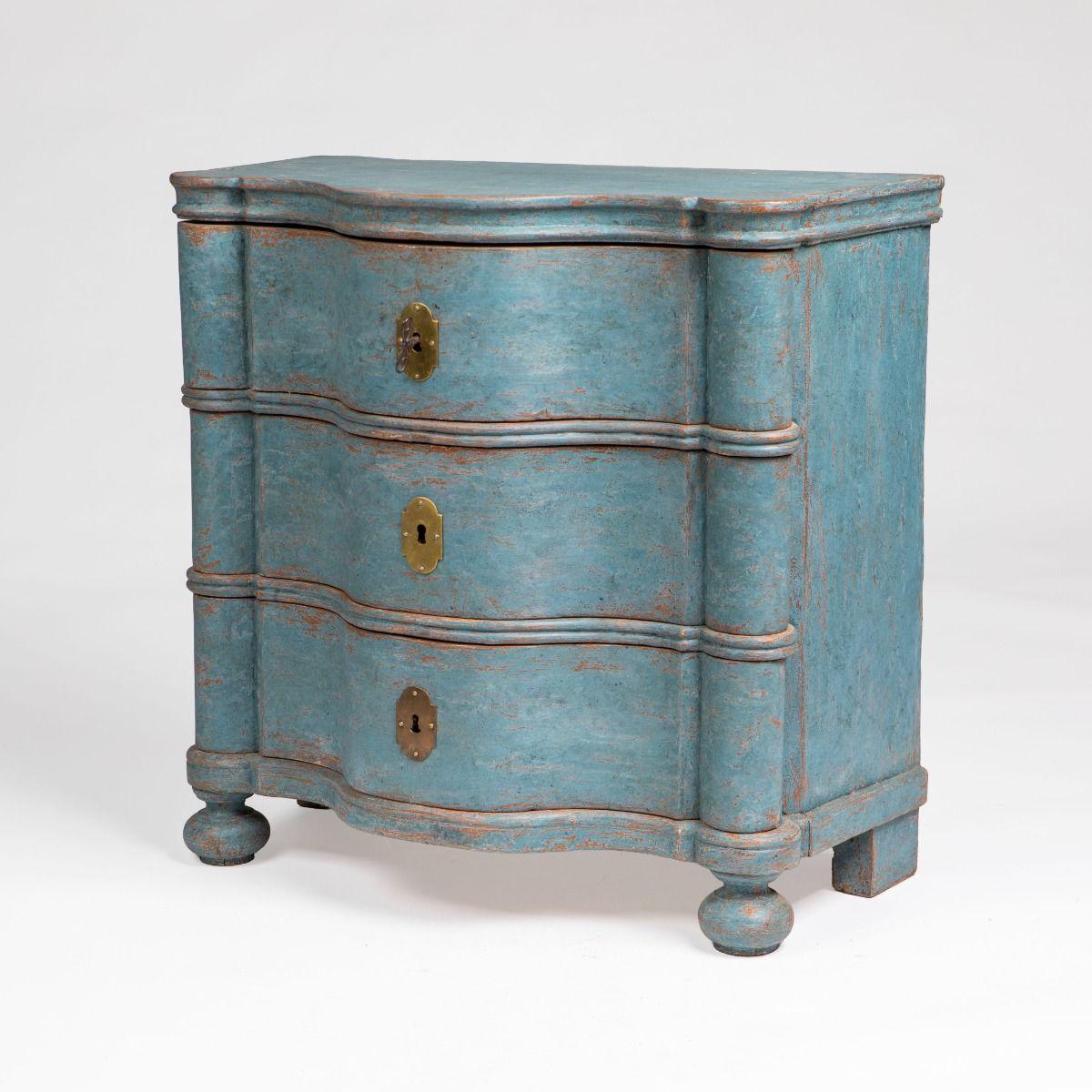 Barocco Cassettone barocco dipinto di blu in vendita