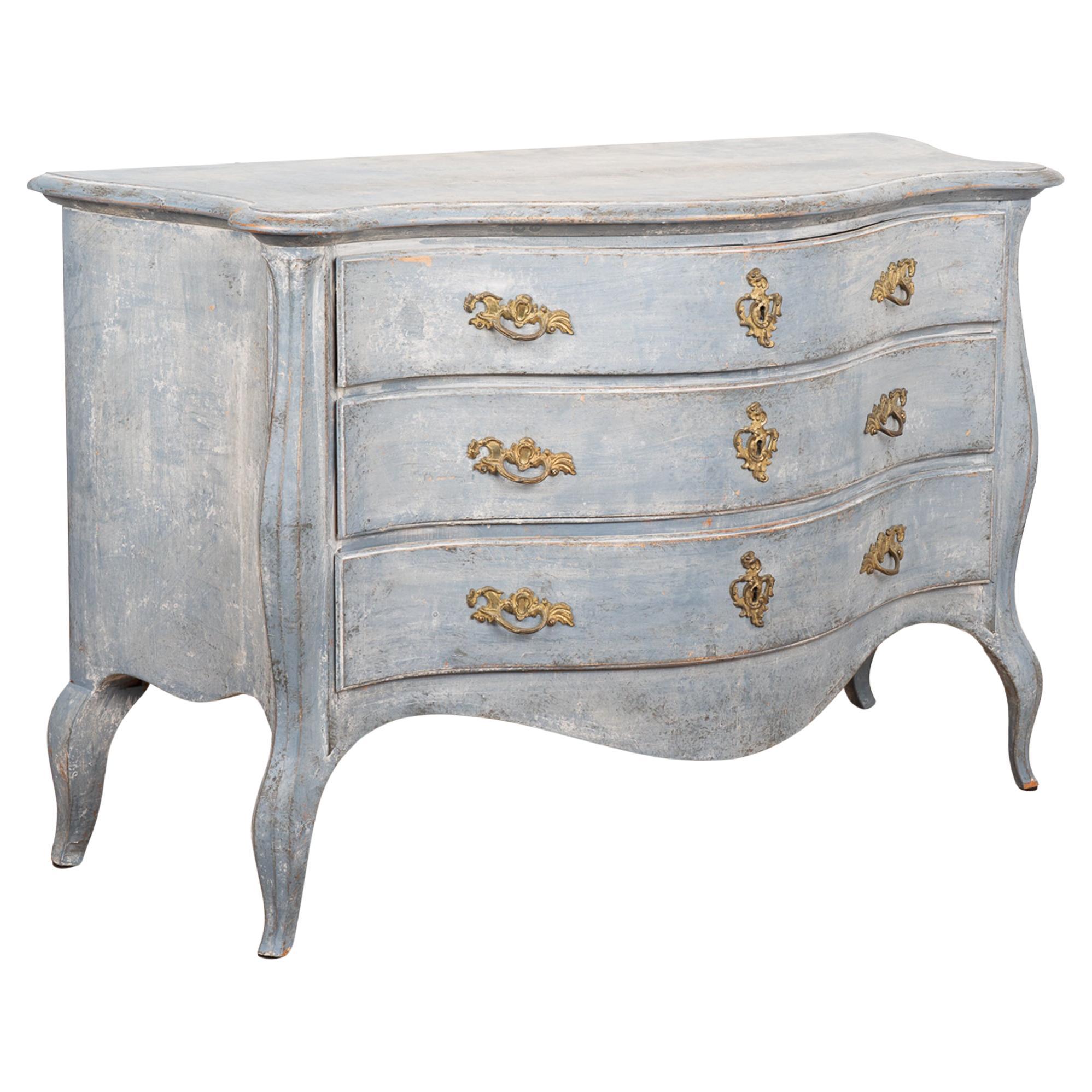 Blue Painted Chest of Three Drawers with Serpentine Front, Sweden circa 1860-80 For Sale