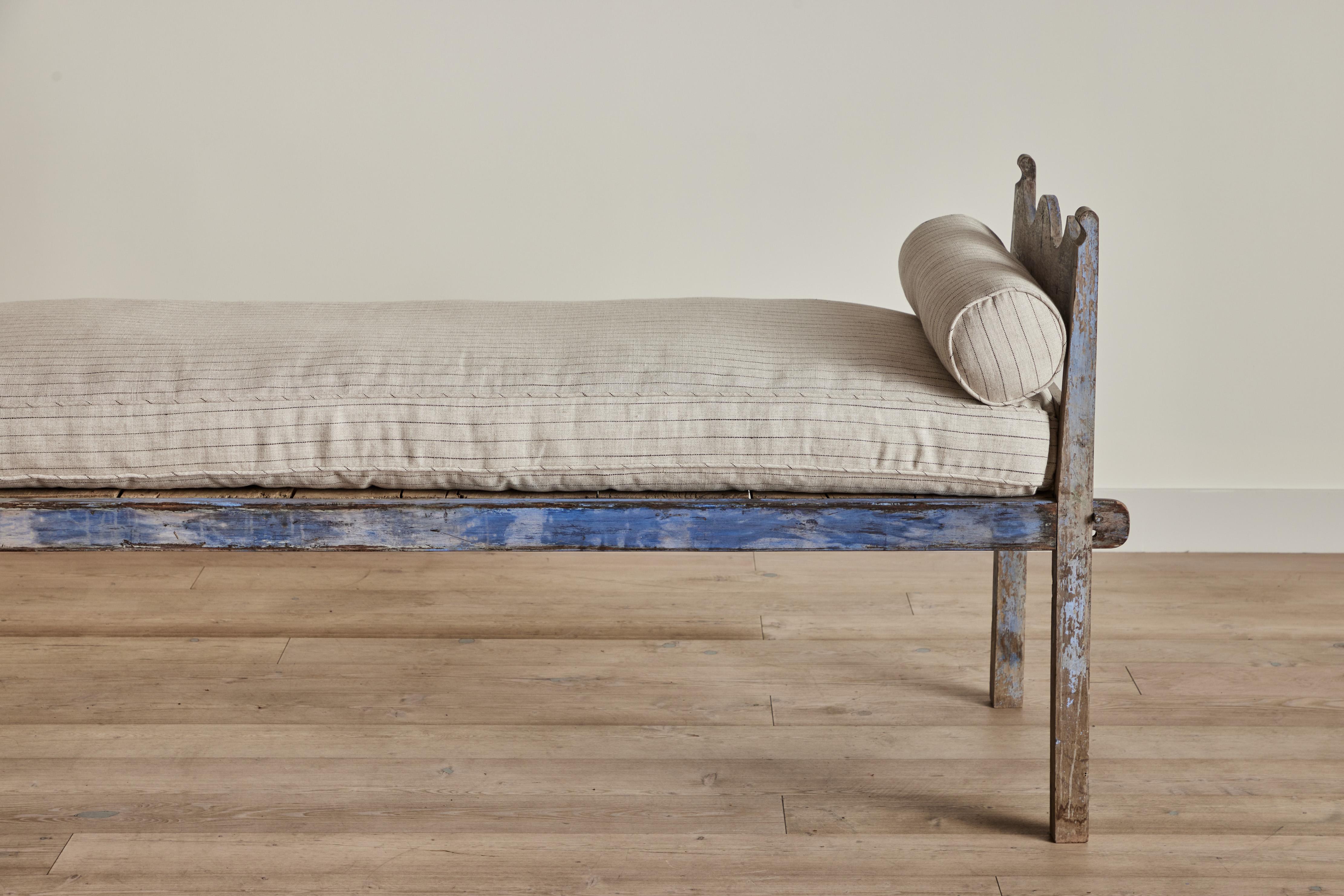 19th Century Blue Painted Daybed For Sale