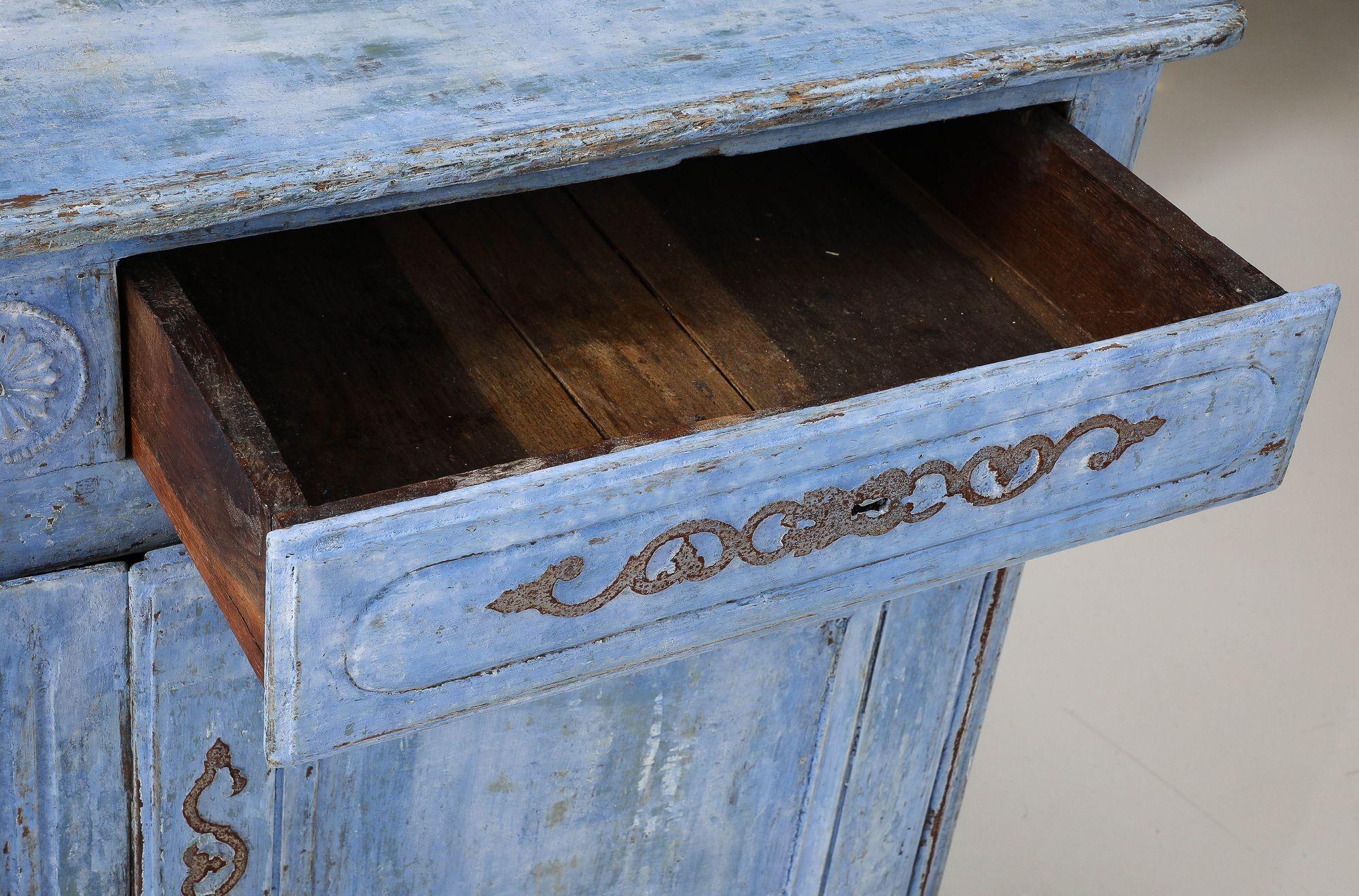Buffet français peint en bleu, milieu du 19e siècle en vente 4