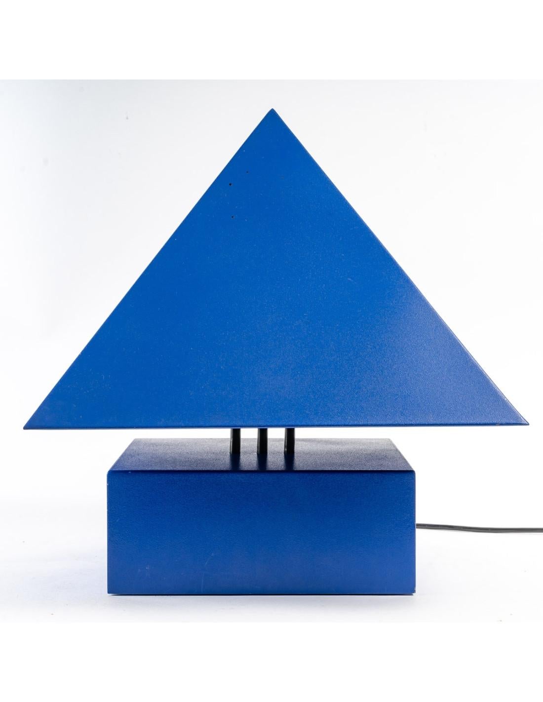 Blue Painted Metal Triangle Lamp by Alain Letessier, 1987 In Good Condition For Sale In Saint-Ouen, FR