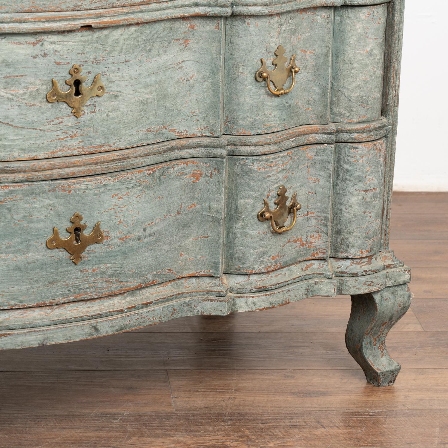 Blau lackierte Eiche Rokoko Kommode mit vier Schubladen, Dänemark um 1770-80 im Angebot 6