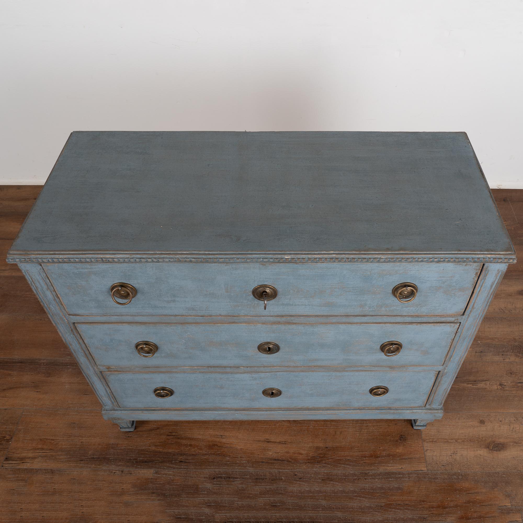Blue Painted Small Chest of Three Drawers, Sweden circa 1860-80 In Good Condition In Round Top, TX