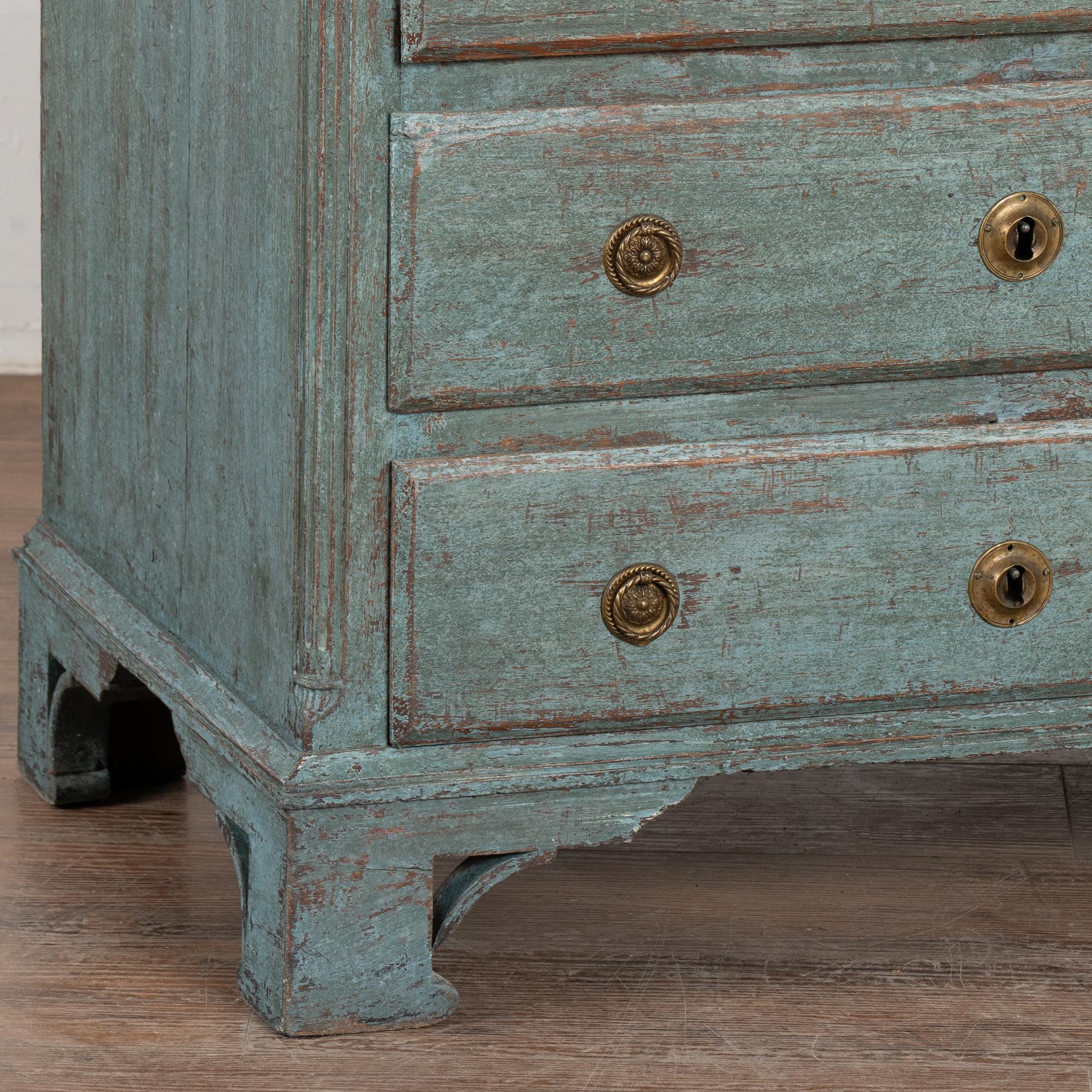 Comò a tre cassetti in Oak dipinto di blu, Danimarca, circa 1820-40 in vendita 3