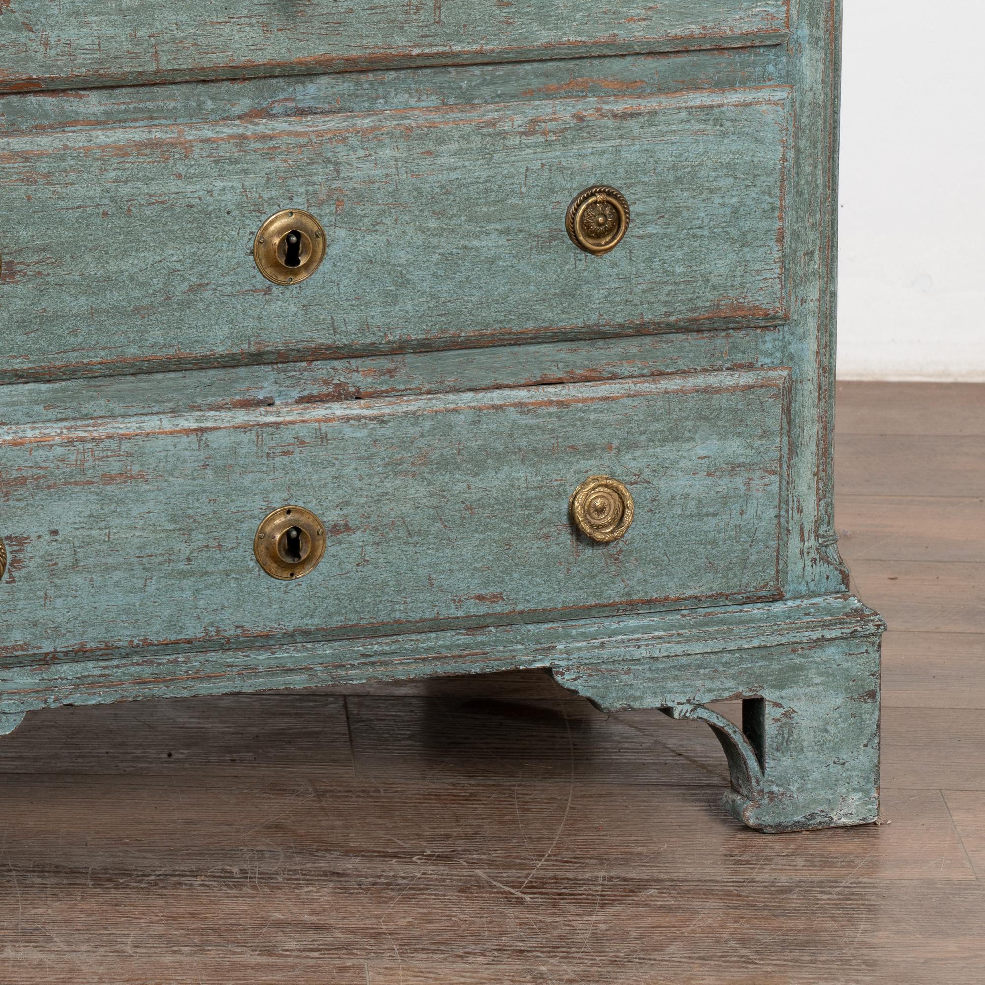 Comò a tre cassetti in Oak dipinto di blu, Danimarca, circa 1820-40 in vendita 5