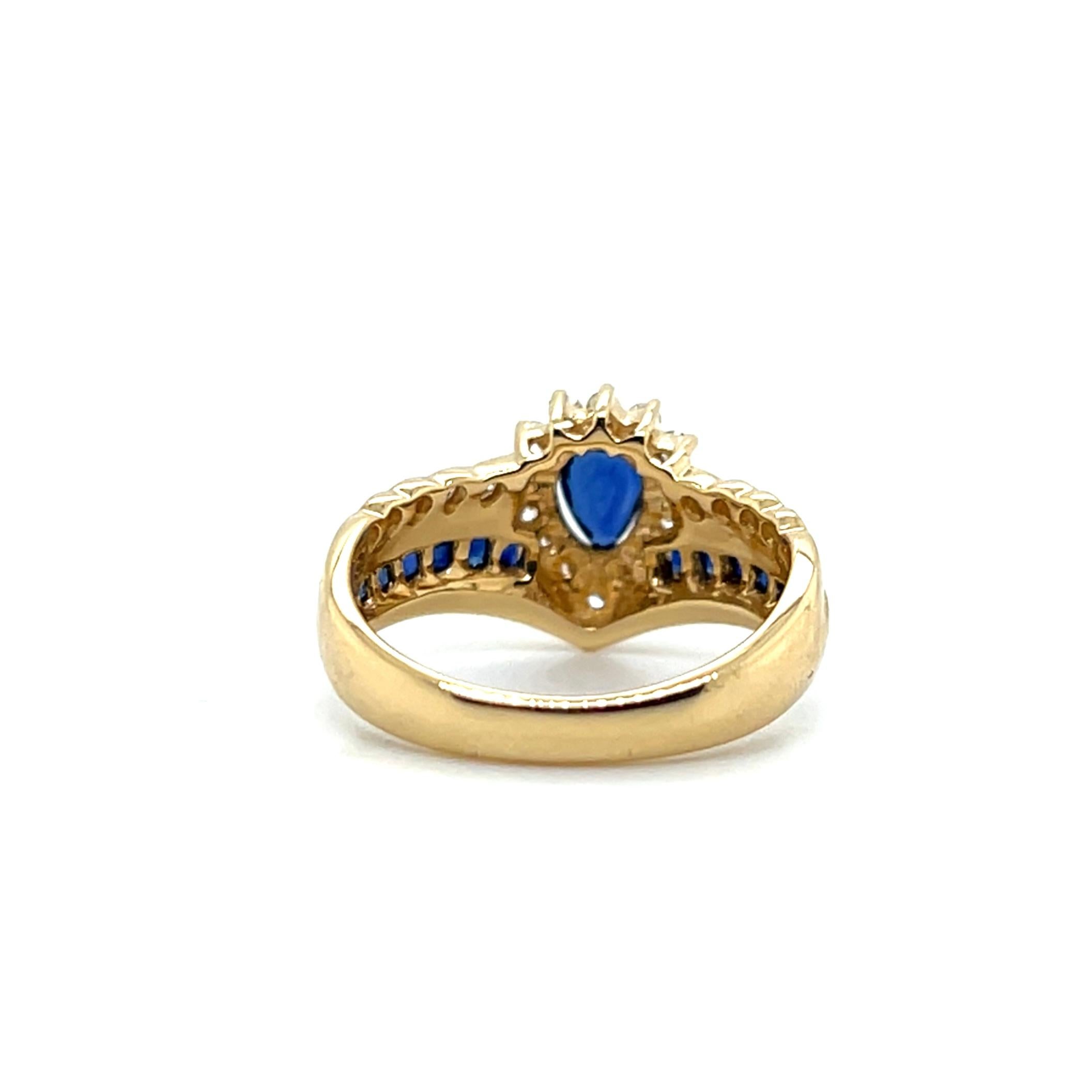 Blue Pear Sapphire and Diamond 18k Yellow Gold Ring im Angebot 5
