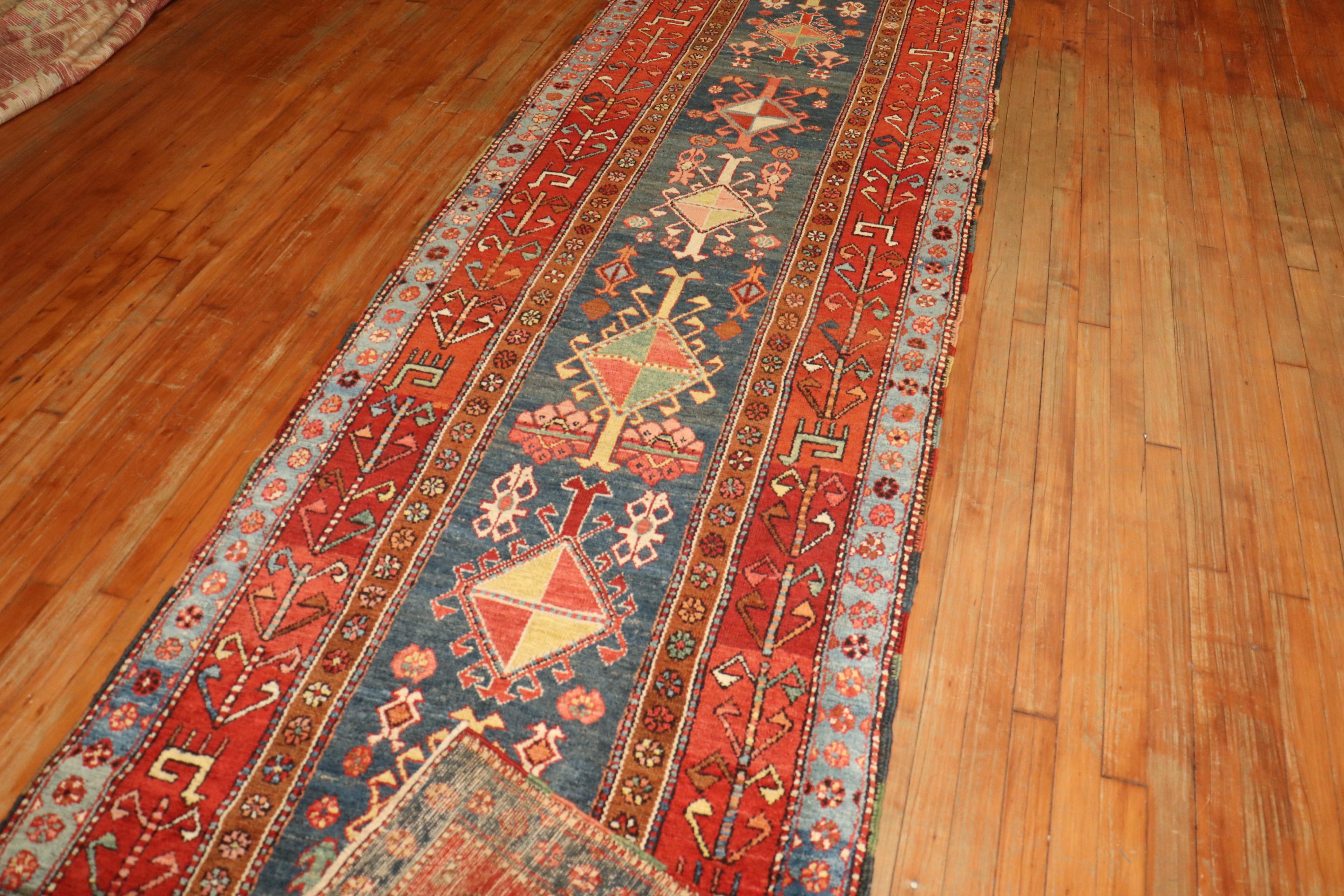 Blue Persian Heriz Serapi Tribal Runner, Early 20th Century In Good Condition For Sale In New York, NY