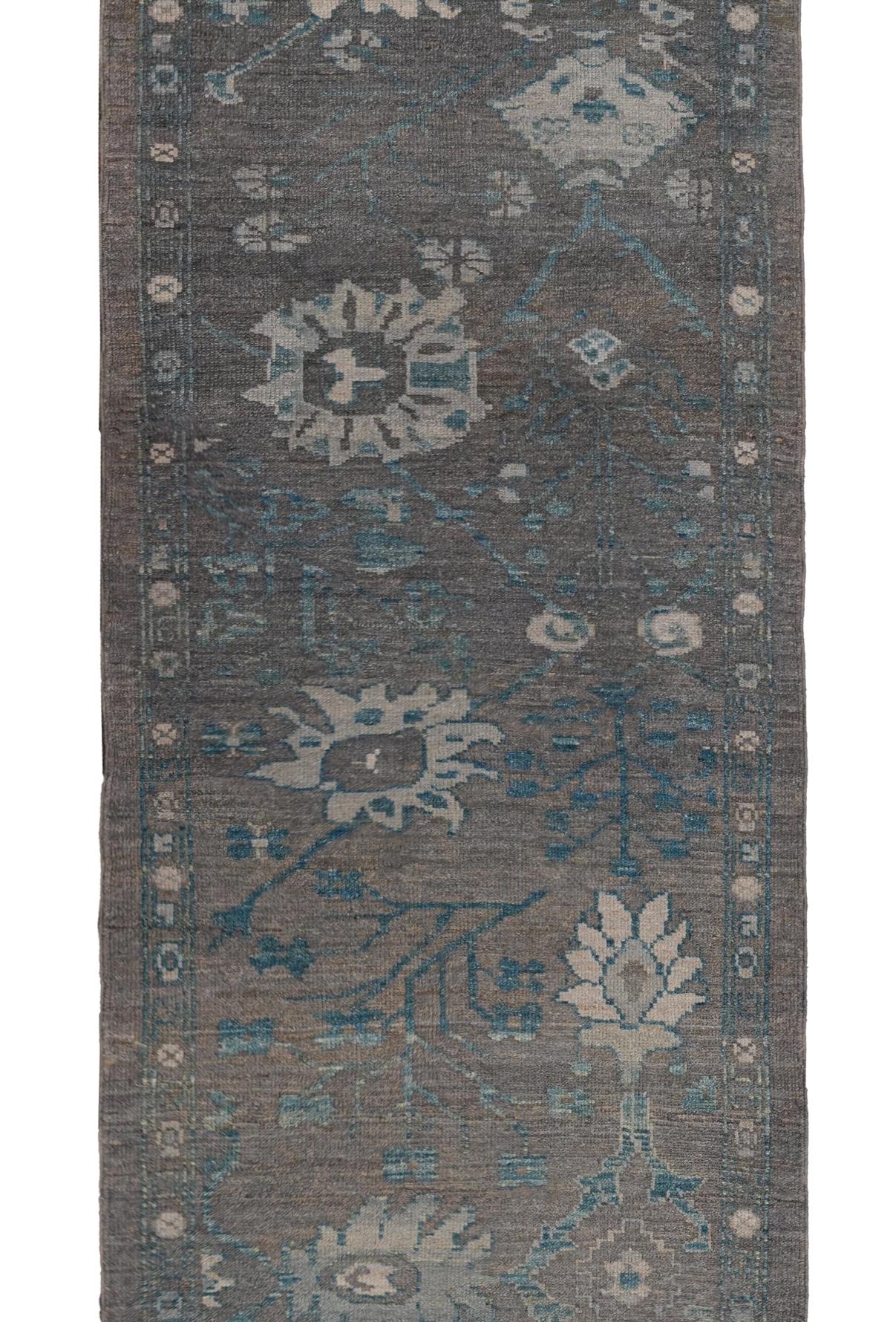 Blau Persische Wolle Hand geknüpft Läufer 3 ft x 18 ft, Schiefer Floral Path (Ende des 20. Jahrhunderts) im Angebot