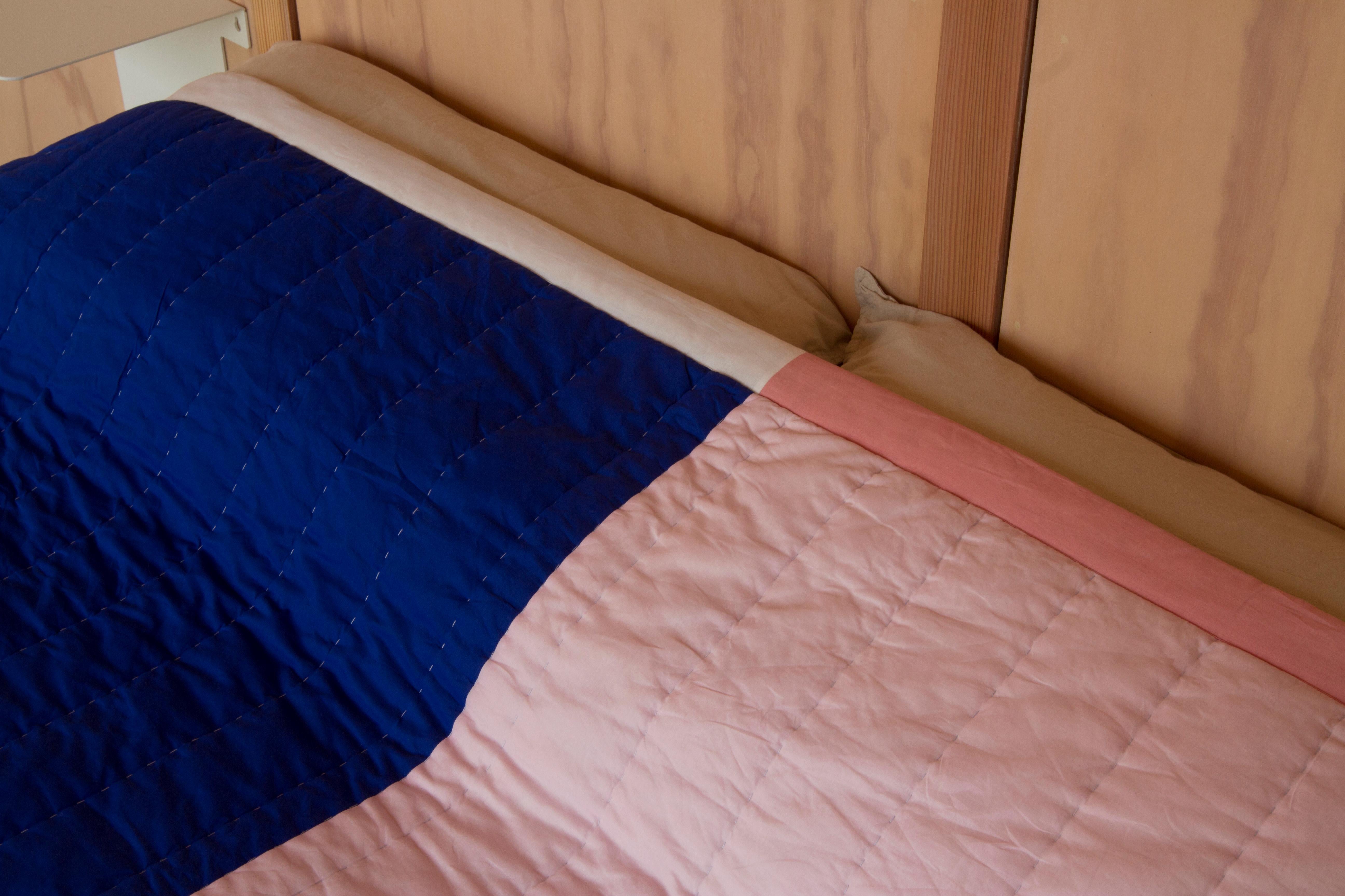 Appliqué Blue & pink handmade patchwork and quilted Organic cotton large bed throw quilt For Sale