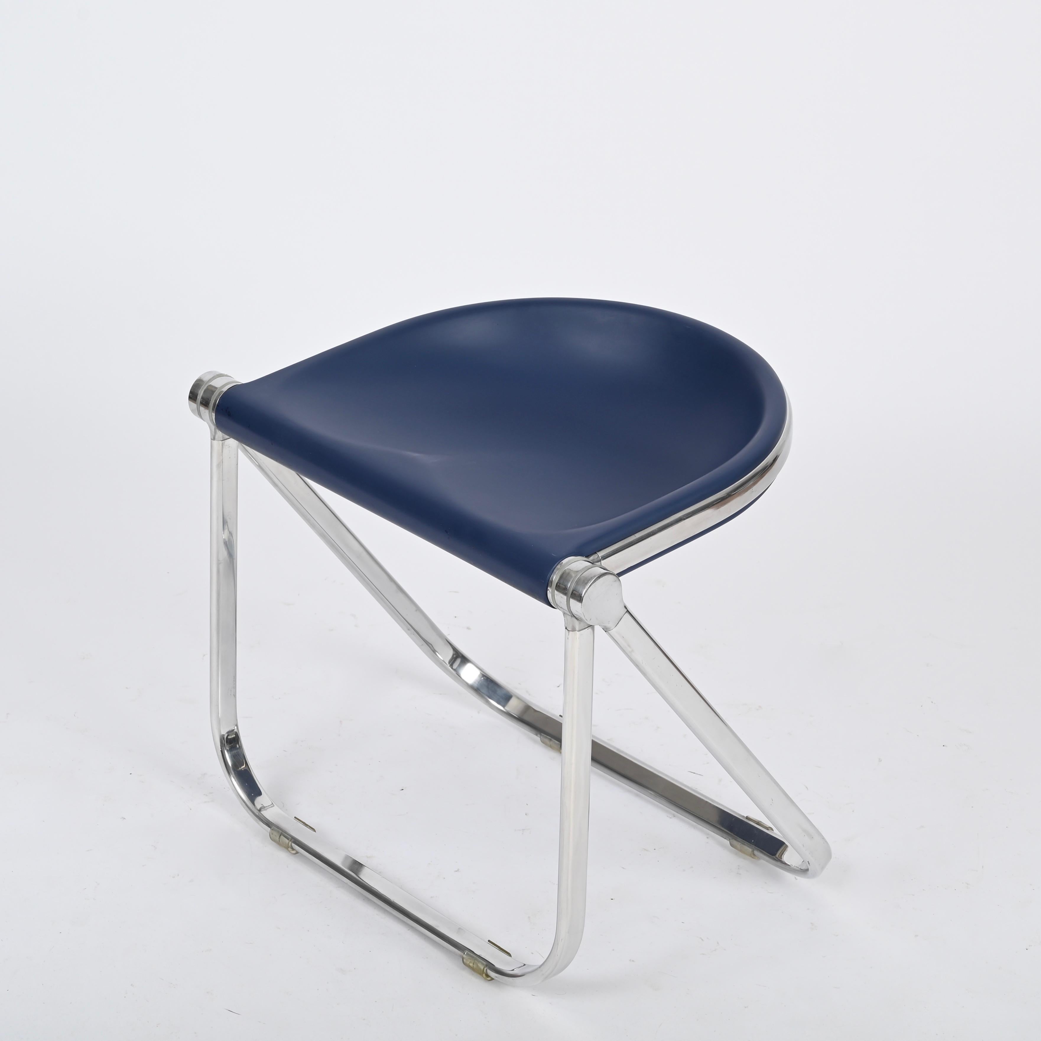 Italienischer klappbarer Hocker aus blauem Pluff von G. Piretti für Anonima Castelli, 1960er Jahre im Angebot 10