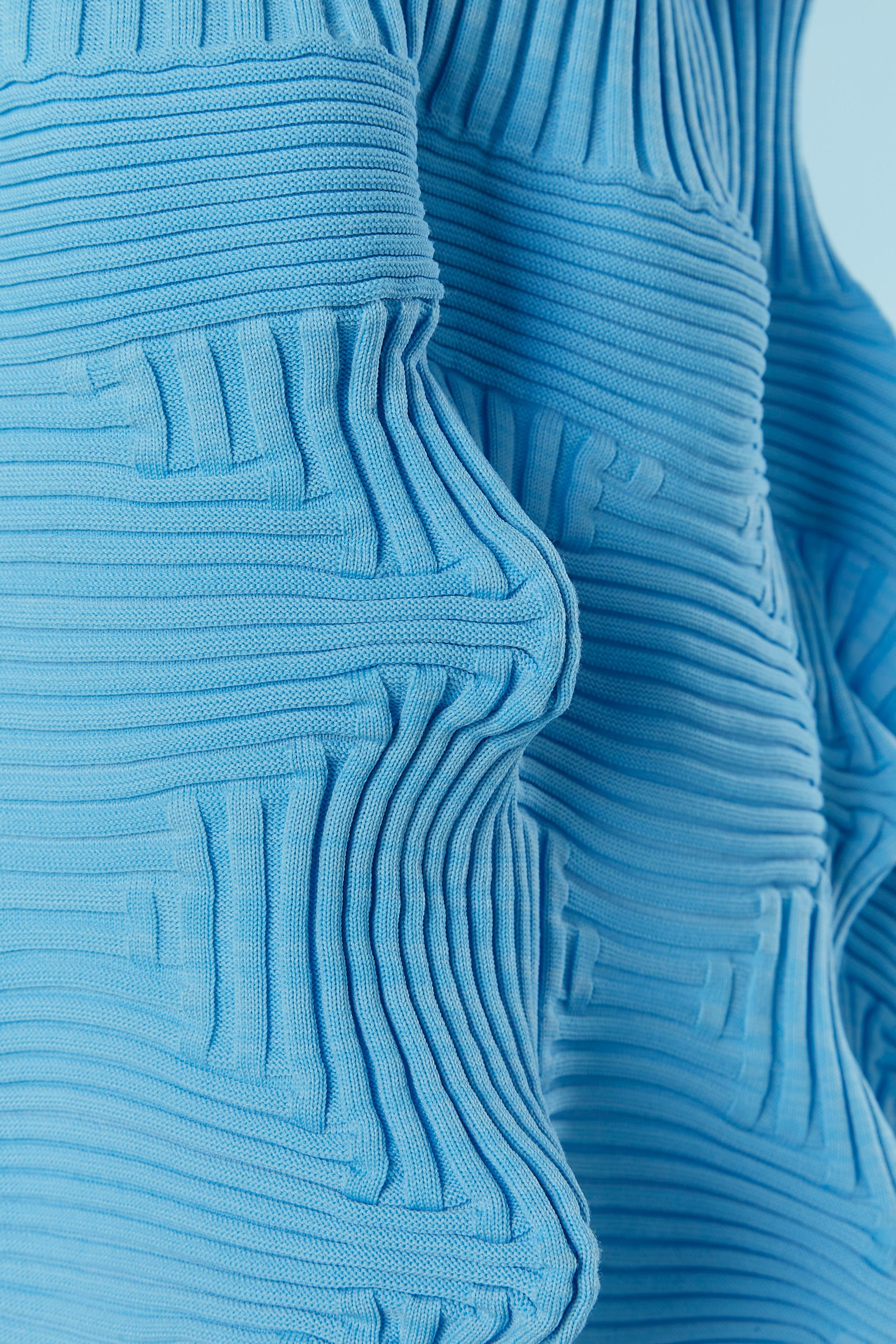 Bleu Robe bleue à pois ISSEY MIYAKE en vente