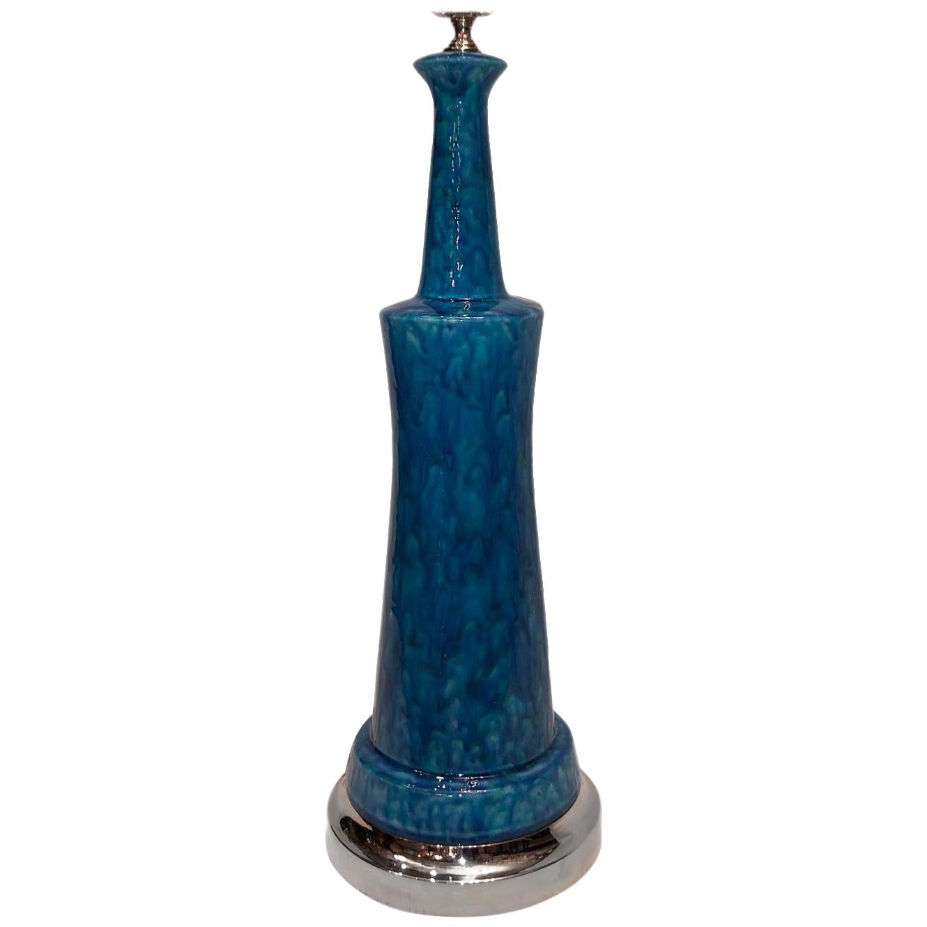 Lampe de table en porcelaine bleue en vente