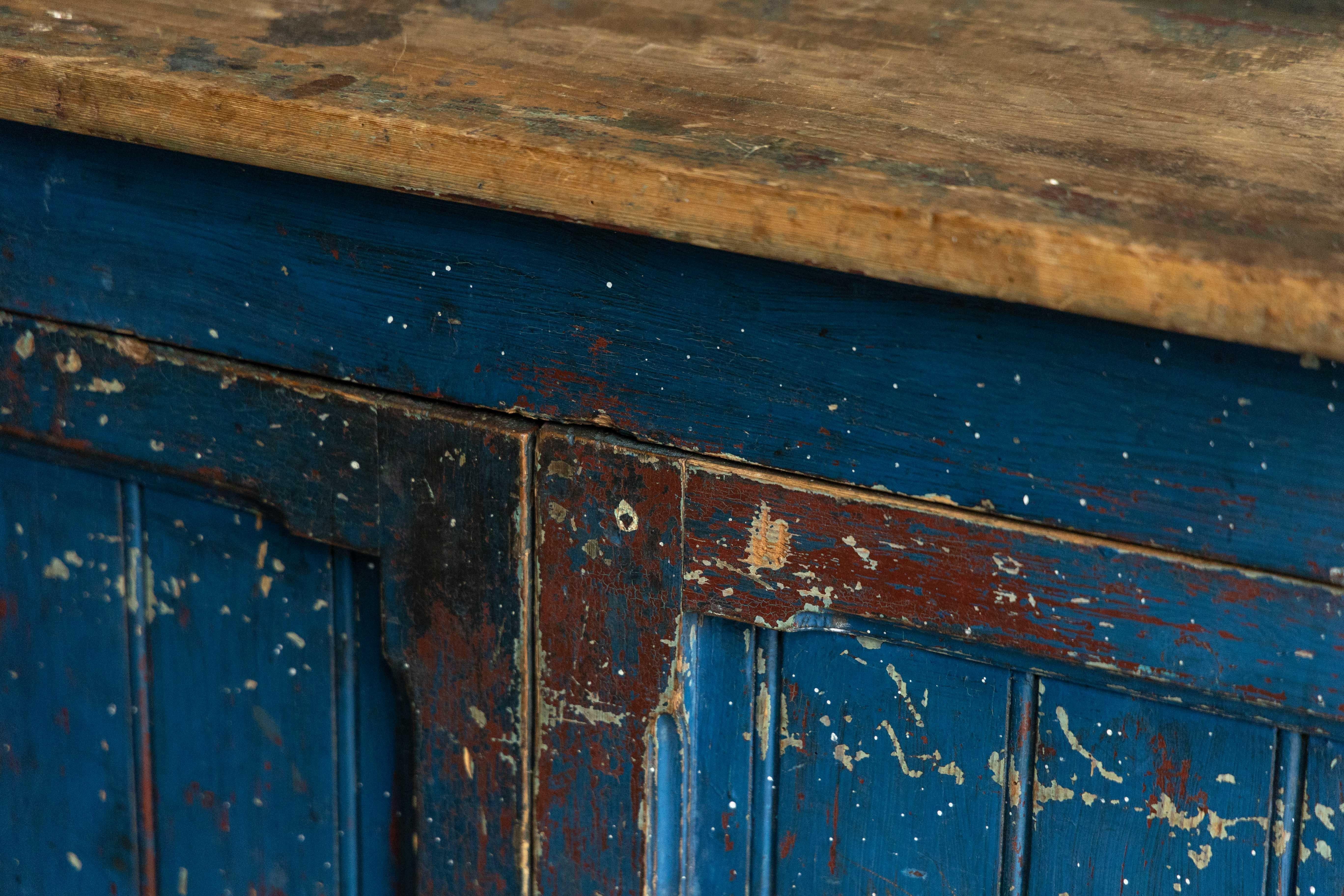 Dressoir d'art populaire primitif bleu, France, 19ème siècle en vente 5